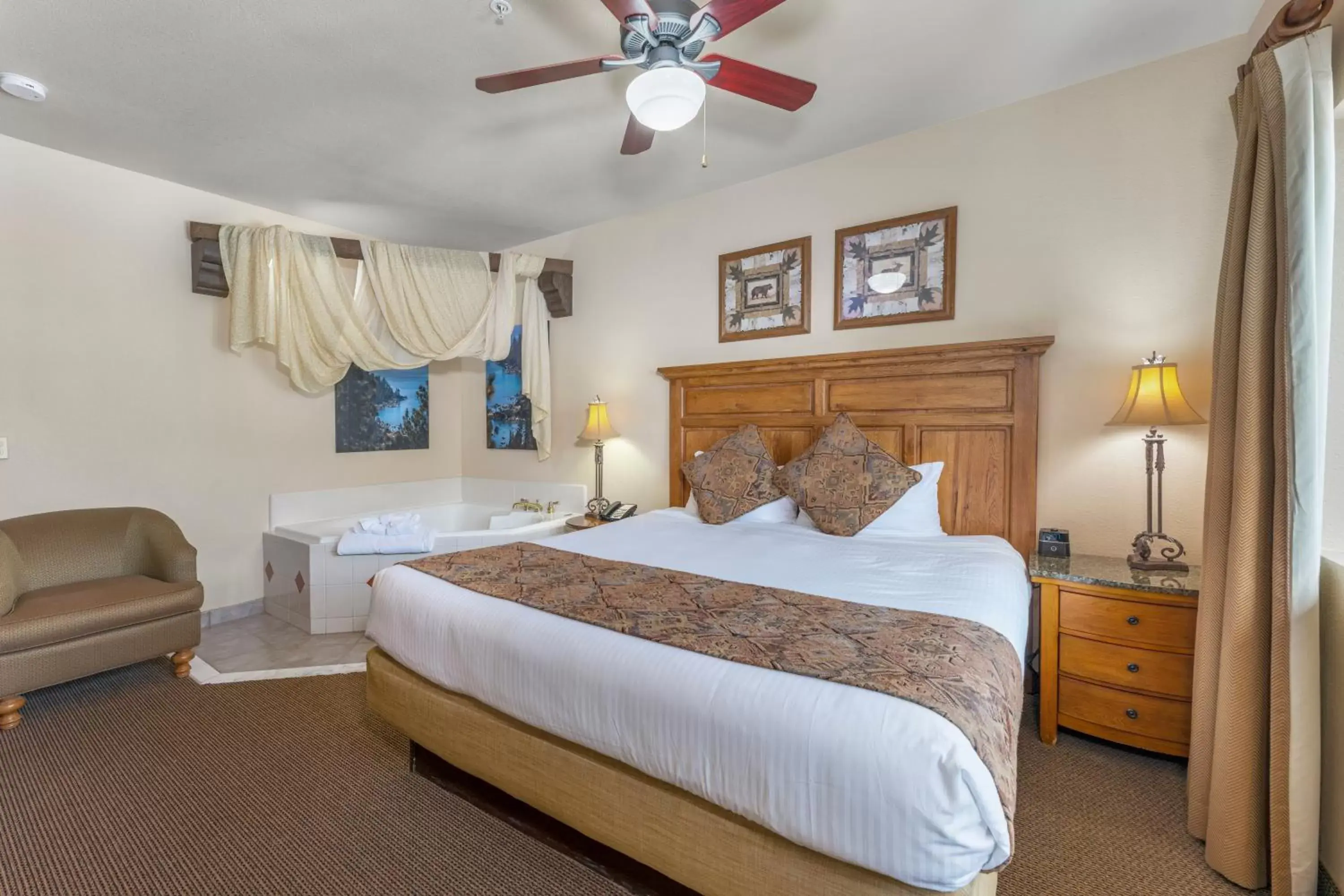 Bed in Holiday Inn Club Vacations - Tahoe Ridge Resort, an IHG Hotel