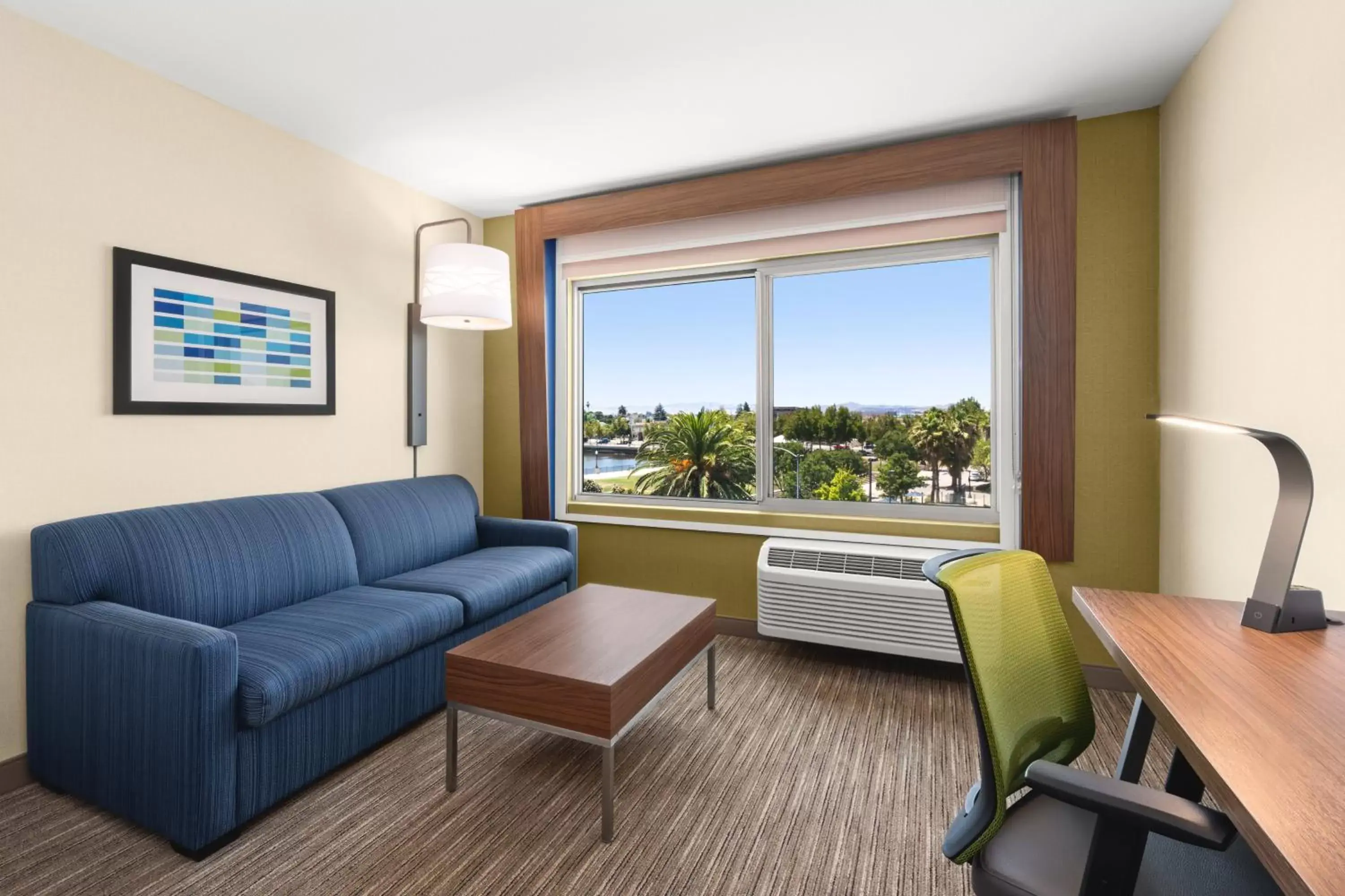 Bedroom, Seating Area in Holiday Inn Express & Suites - Suisun City, an IHG Hotel