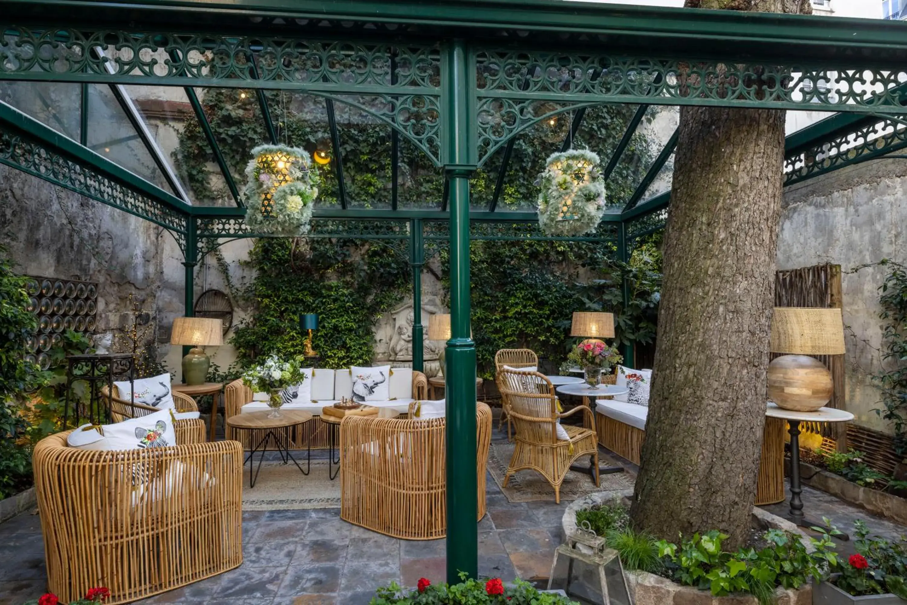 Garden, Restaurant/Places to Eat in Hotel Des Marronniers