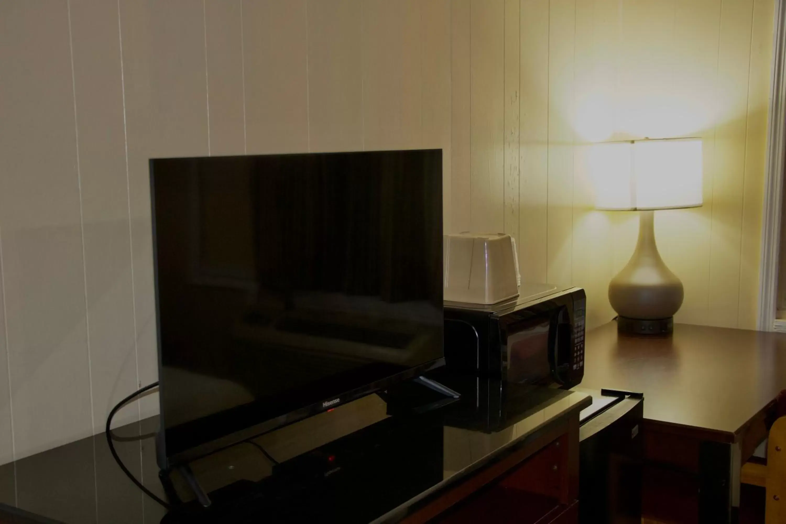 TV and multimedia, TV/Entertainment Center in Royal Inn - North Augusta - Home Of The Masters - Augusta Downtown