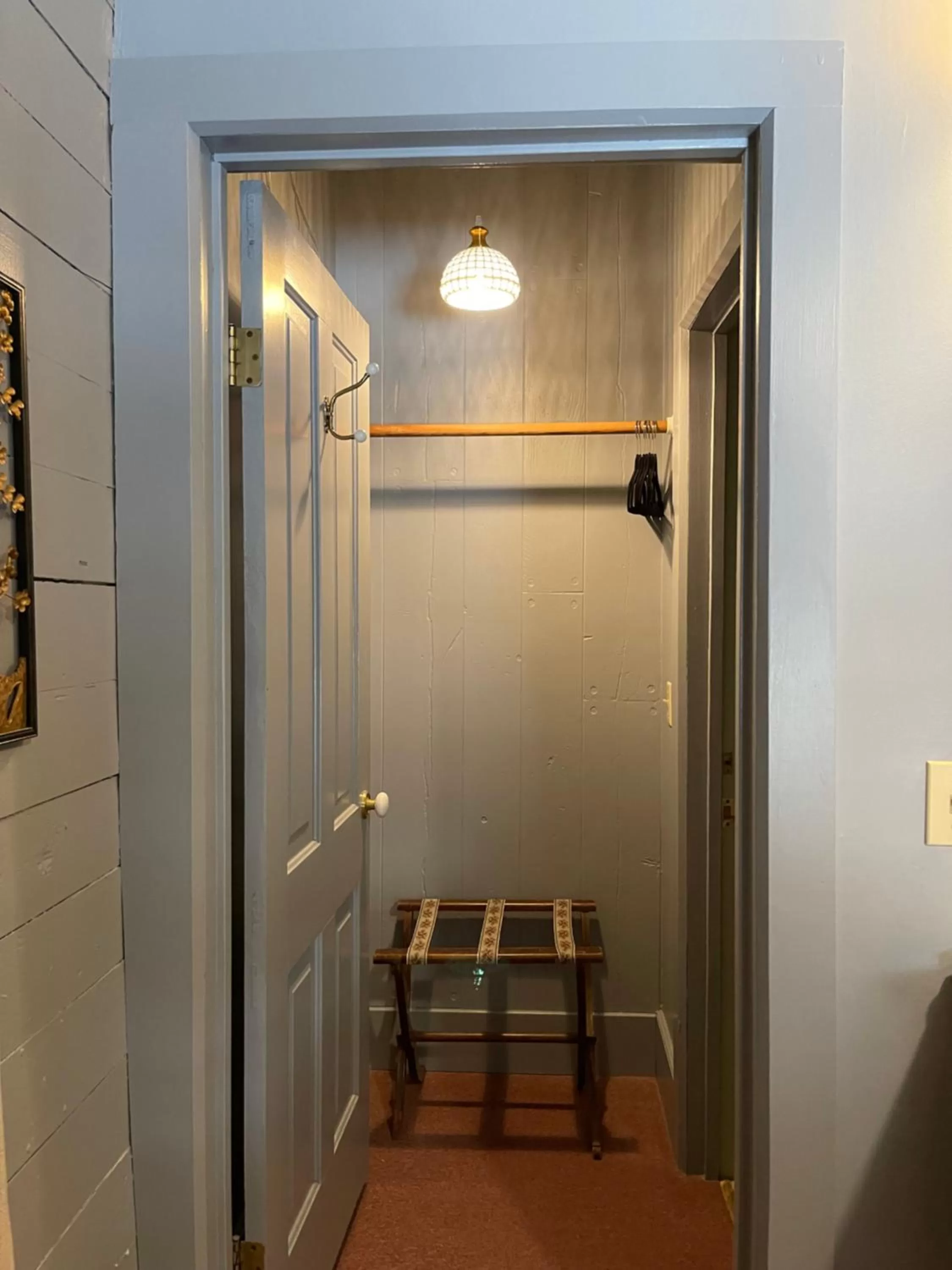 Carriage House Bed & Breakfast