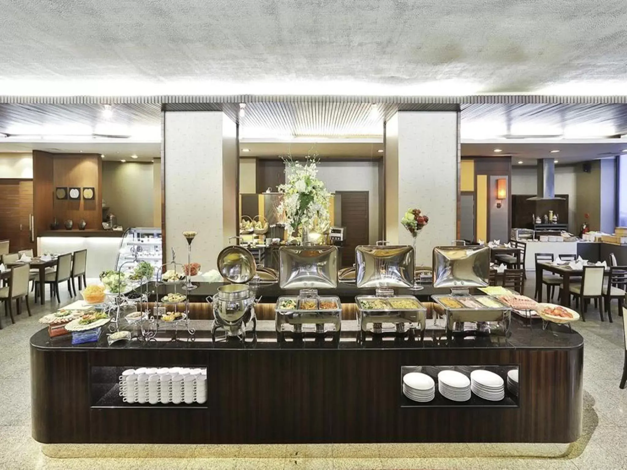 Restaurant/Places to Eat in Sunbeam Hotel Pattaya - SHA Extra Plus