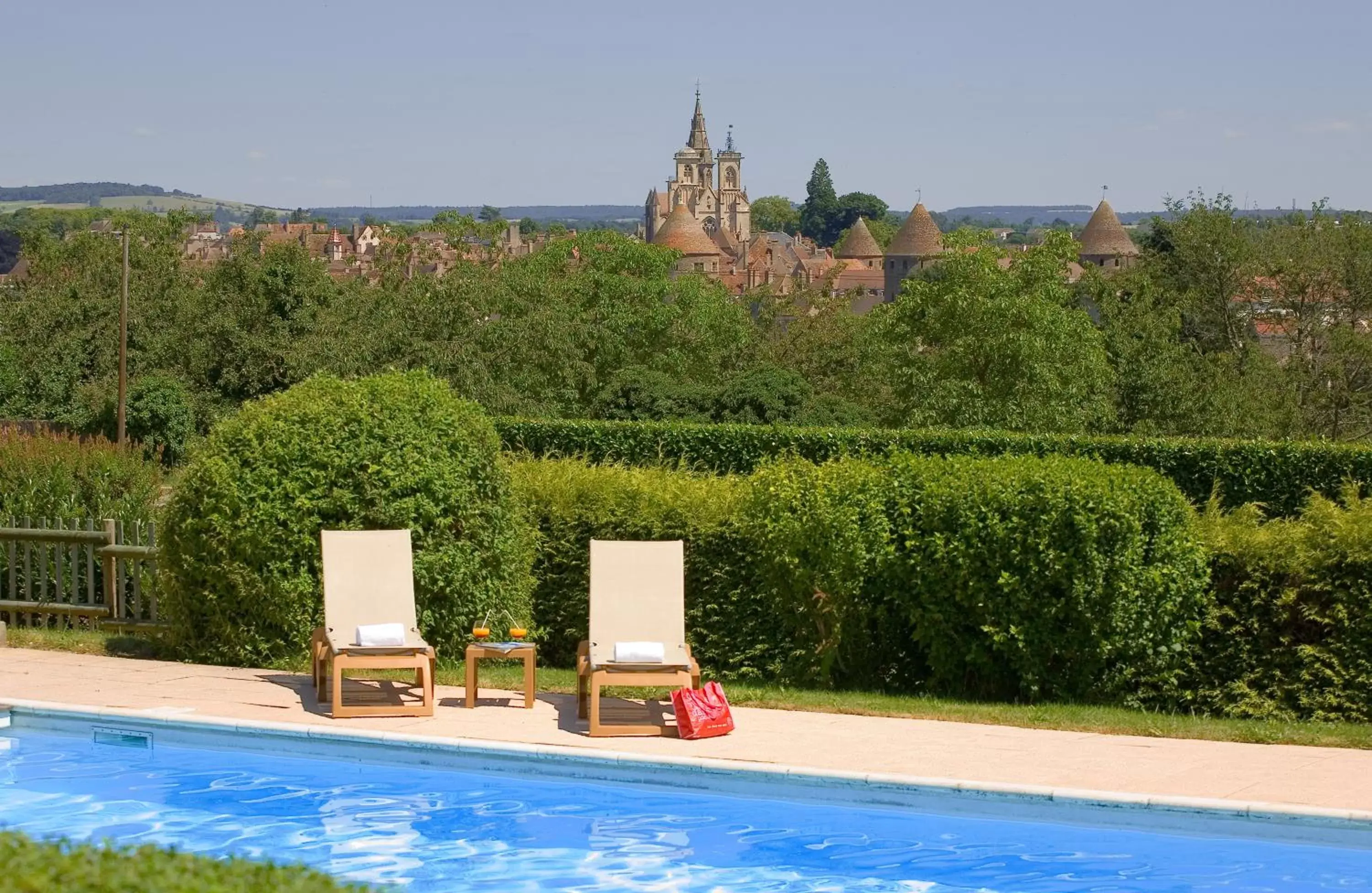 Pool view, Swimming Pool in Logis Hostellerie D'Aussois