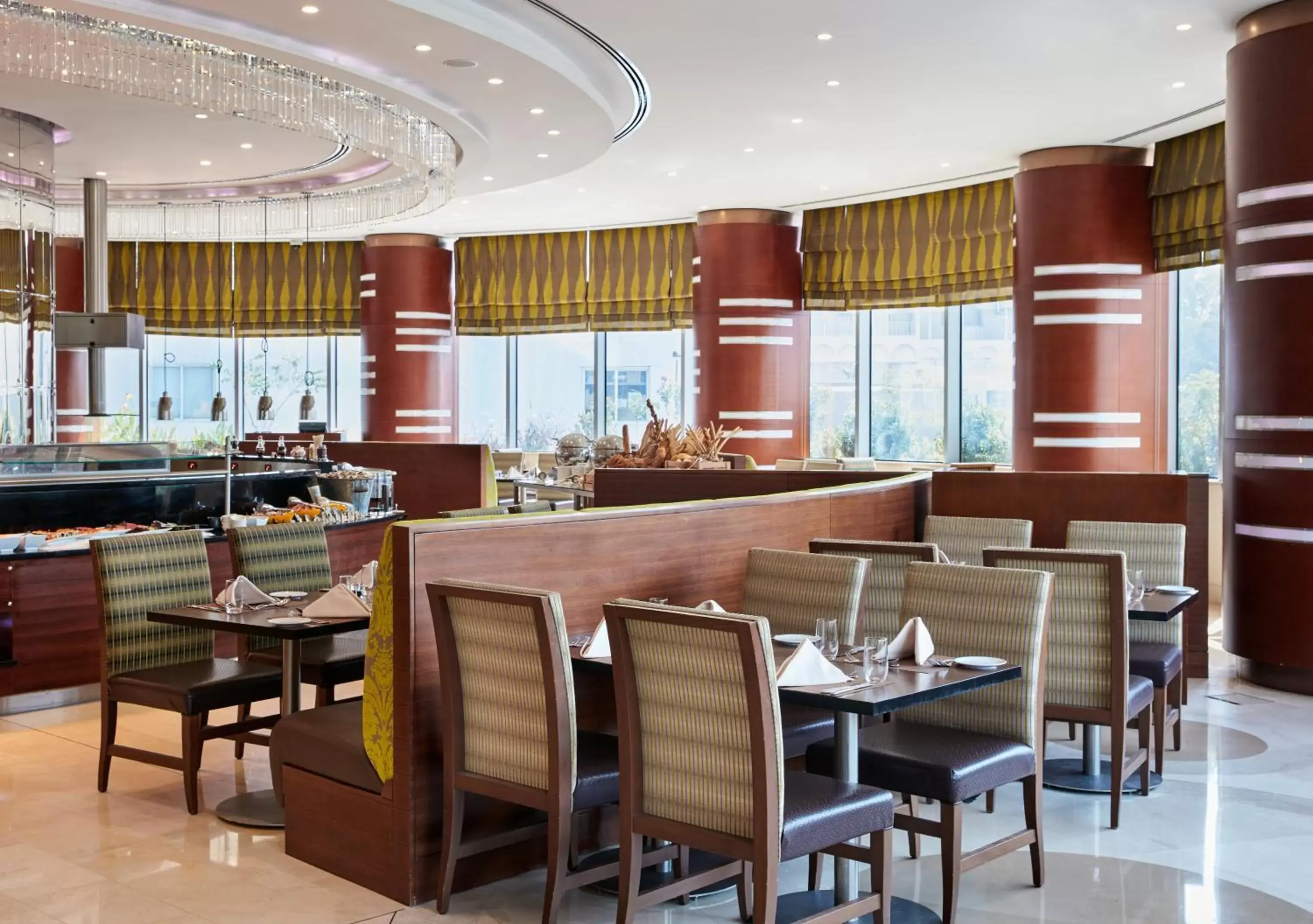Breakfast, Restaurant/Places to Eat in Crowne Plaza Doha - The Business Park, an IHG Hotel
