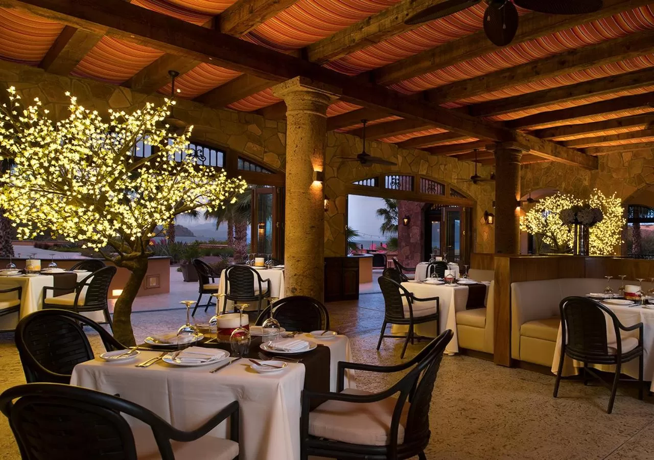 Restaurant/places to eat in Villa del Palmar at the Islands of Loreto