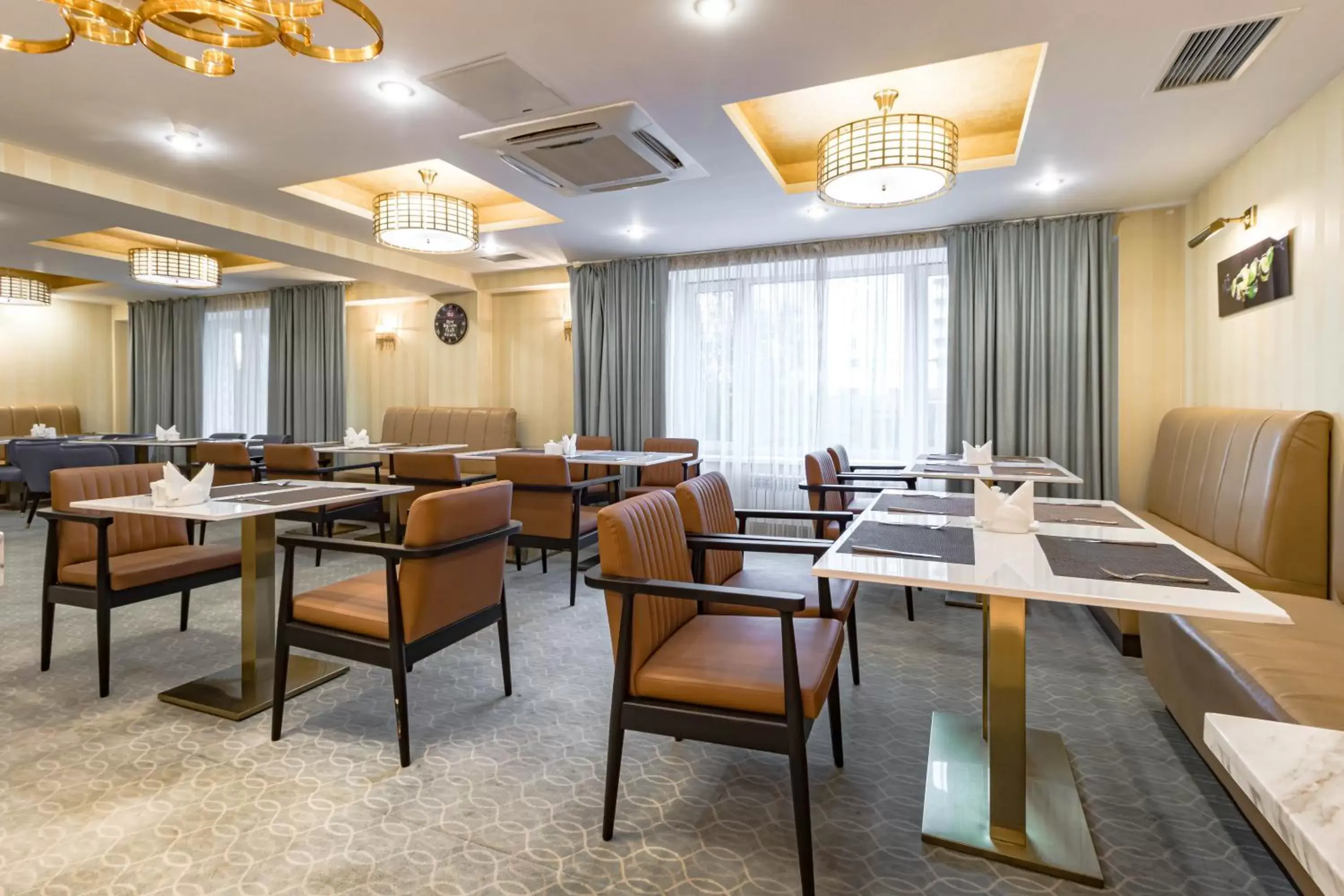 Restaurant/Places to Eat in Best Western Plus Astana Hotel