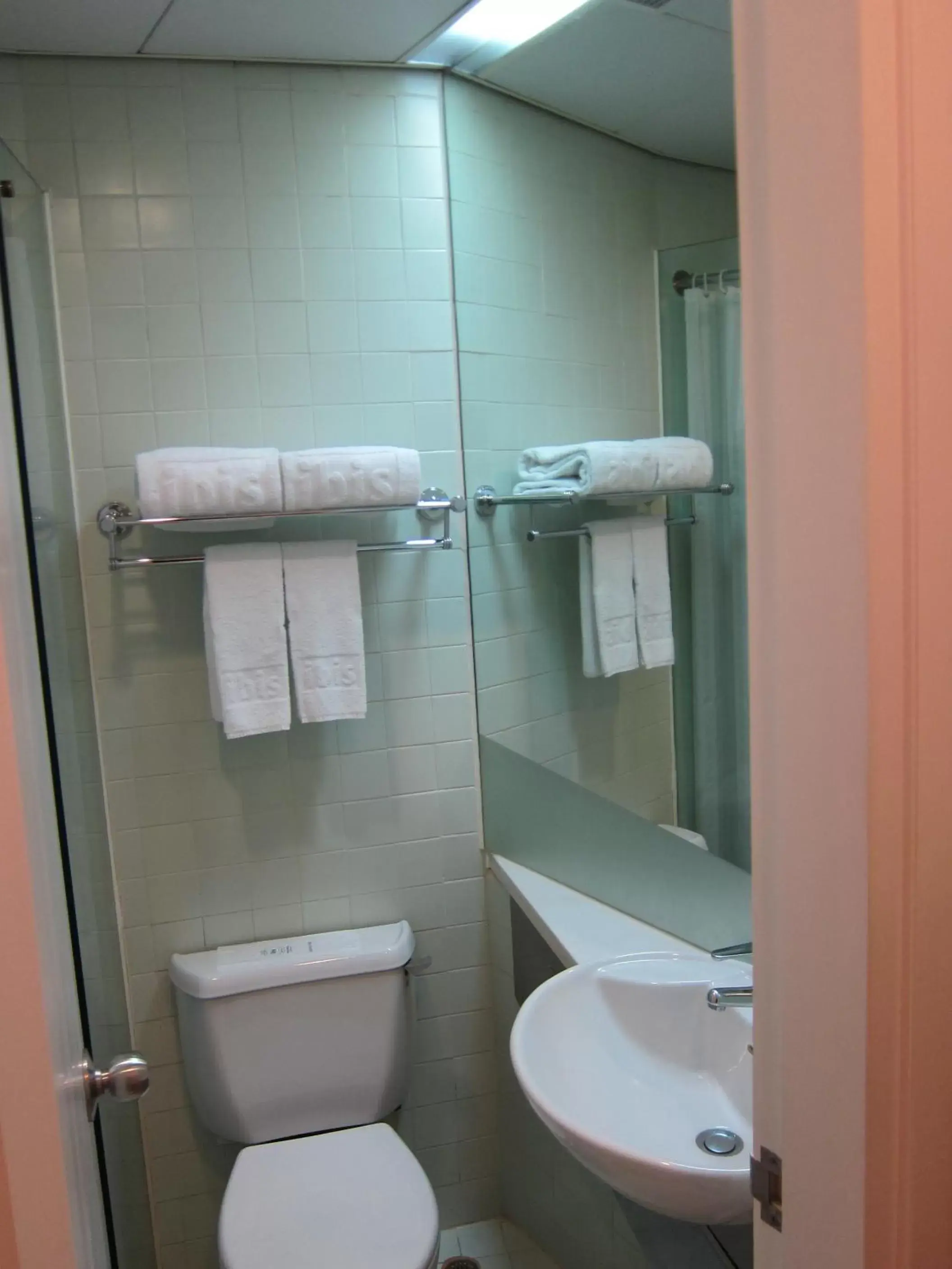 Bathroom in ibis Hong Kong North Point