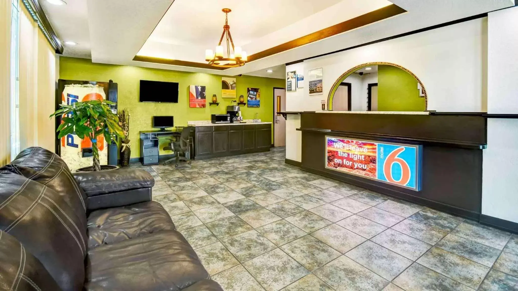 Lobby or reception, Lobby/Reception in Motel 6-Lake Havasu, AZ - Lakeside