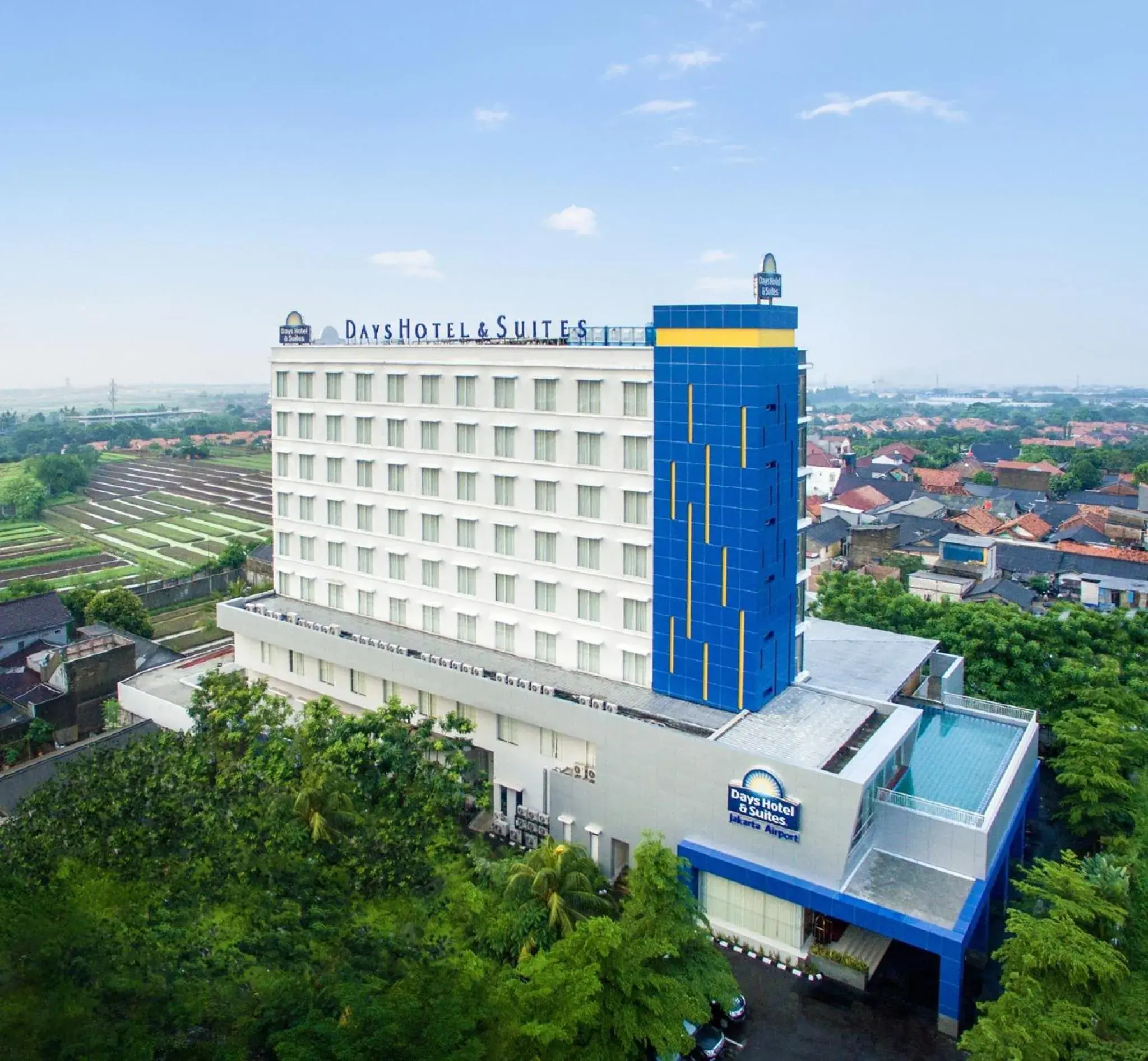 Property building in Days Hotel And Suites Jakarta Airport