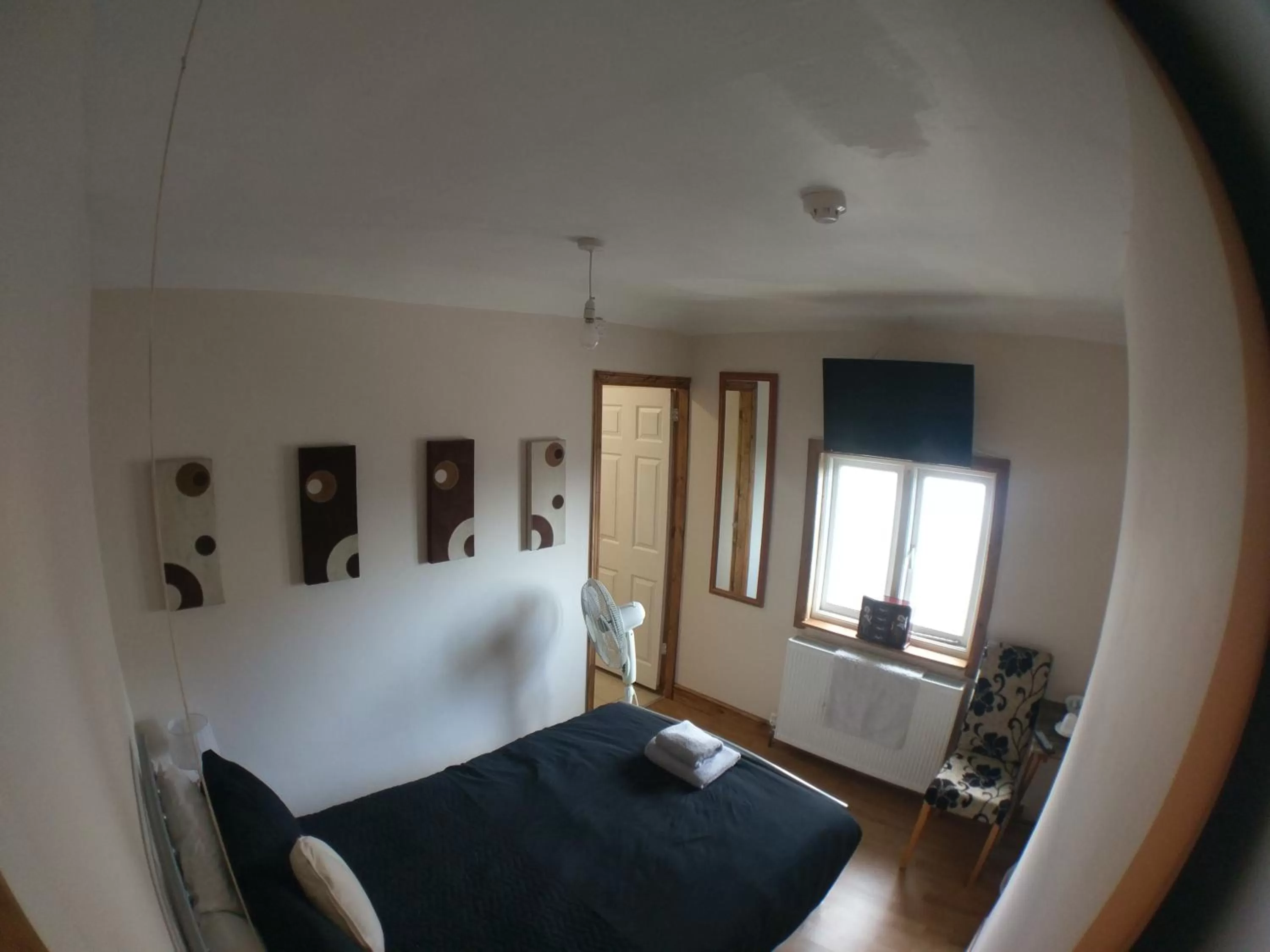 Bedroom, Bed in The Rifle Volunteer