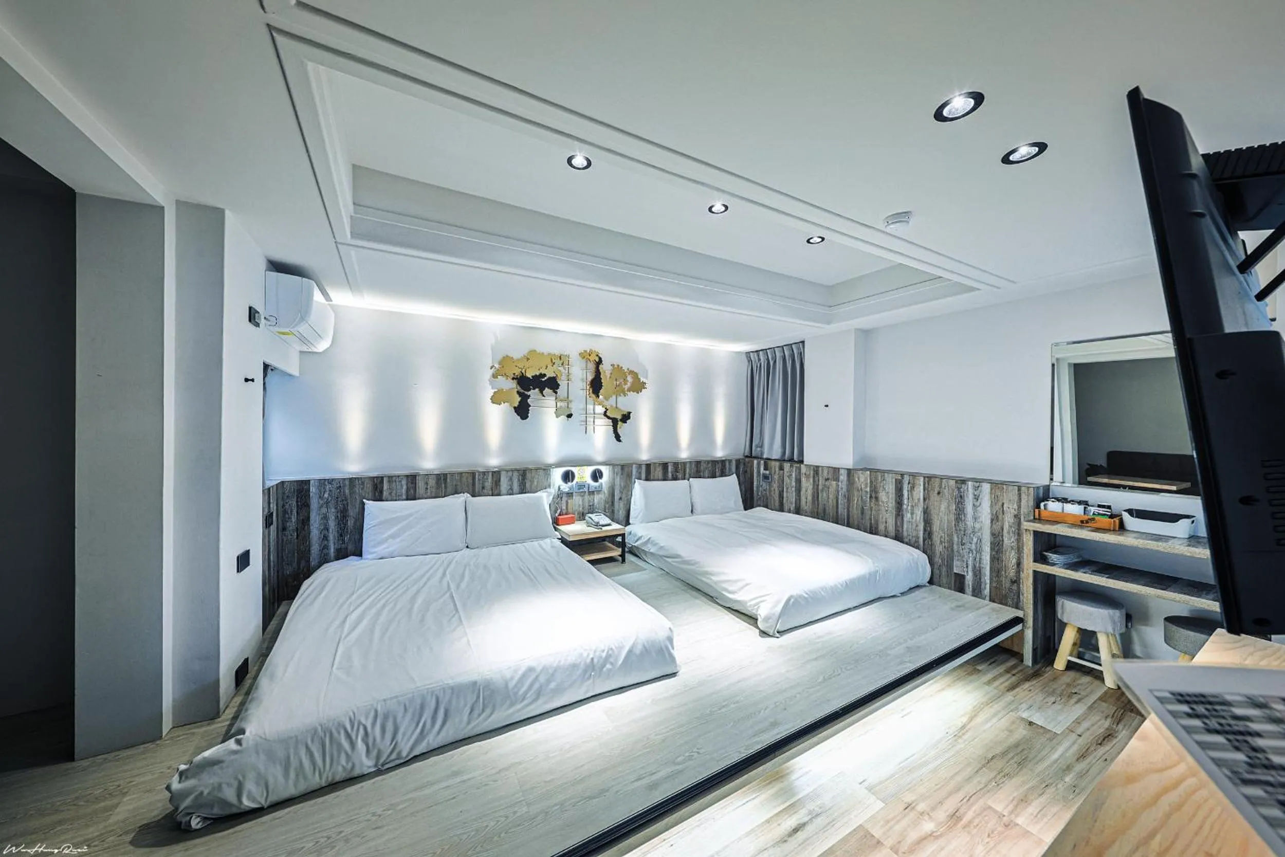 Bed in 亞馨文旅 近東大門夜市 有免費停車場 可自助入住