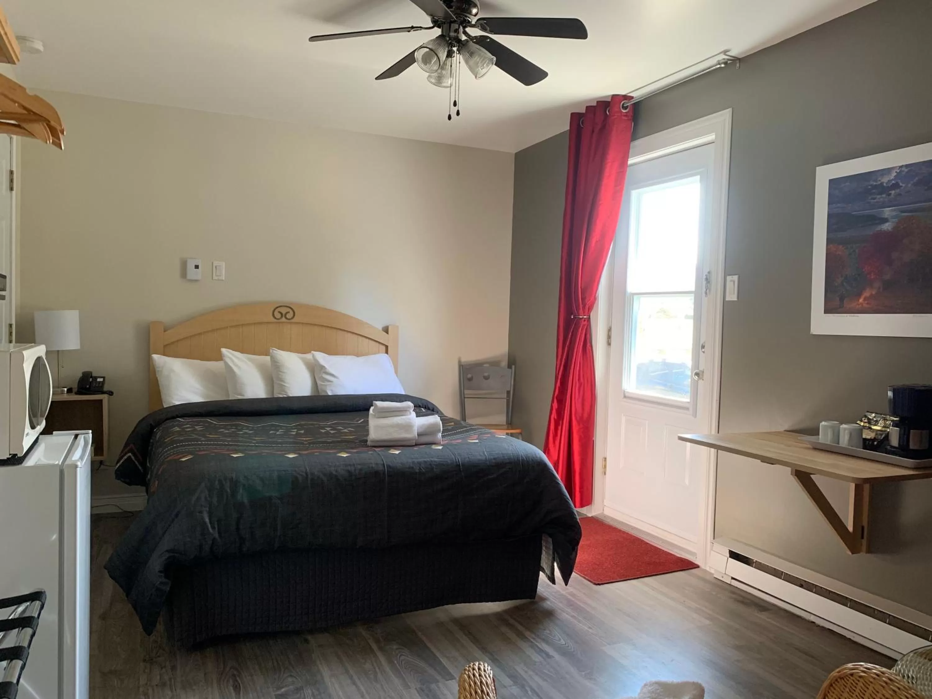 Bed in Motel Des Cascades