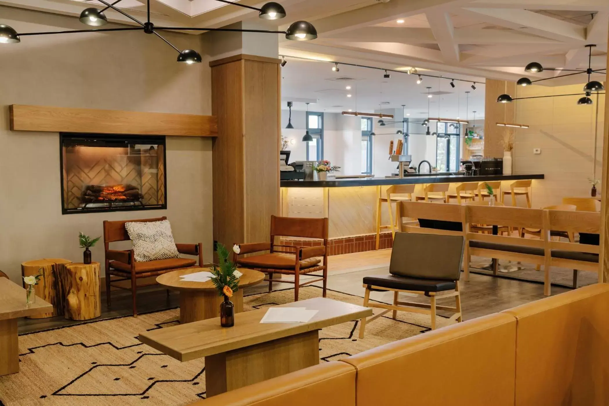 Restaurant/places to eat in Elk + Avenue Hotel Restaurant/places to eat in Elk + Avenue Hotel