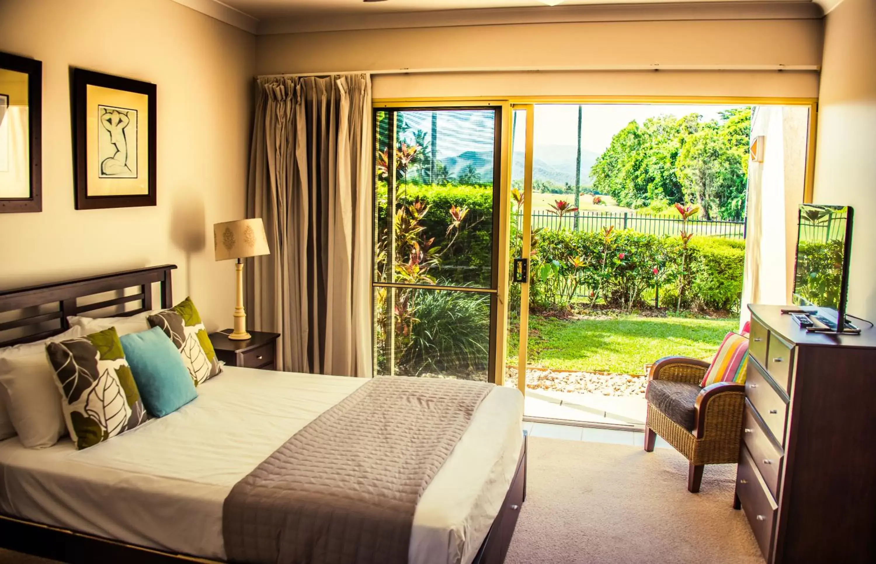 Balcony/Terrace, Bed in Paradise Links Resort Port Douglas Balcony/Terrace, Bed in Paradise Links Resort Port Douglas
