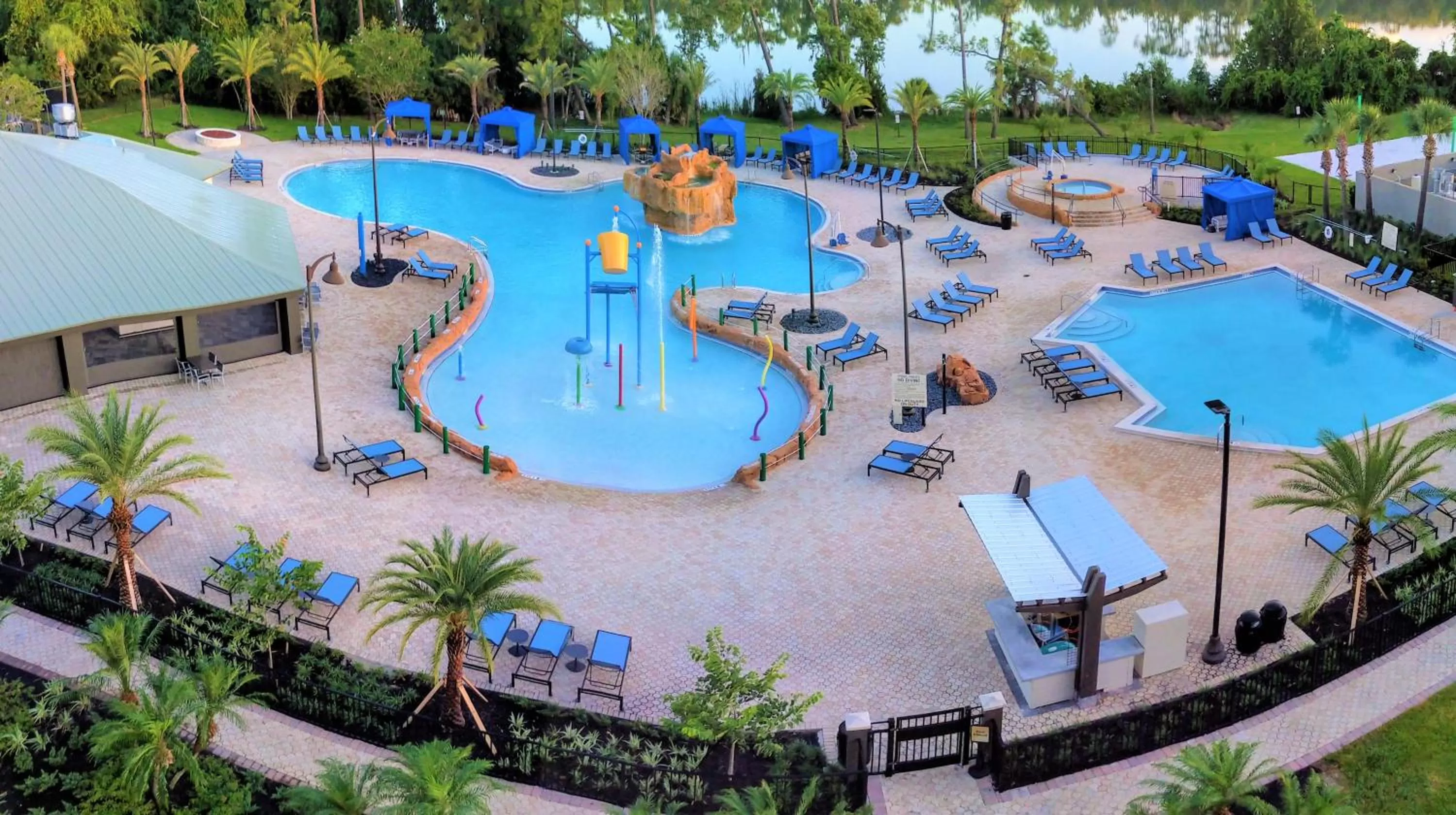 Swimming pool in Wyndham Lake Buena Vista – Disney Springs® Area