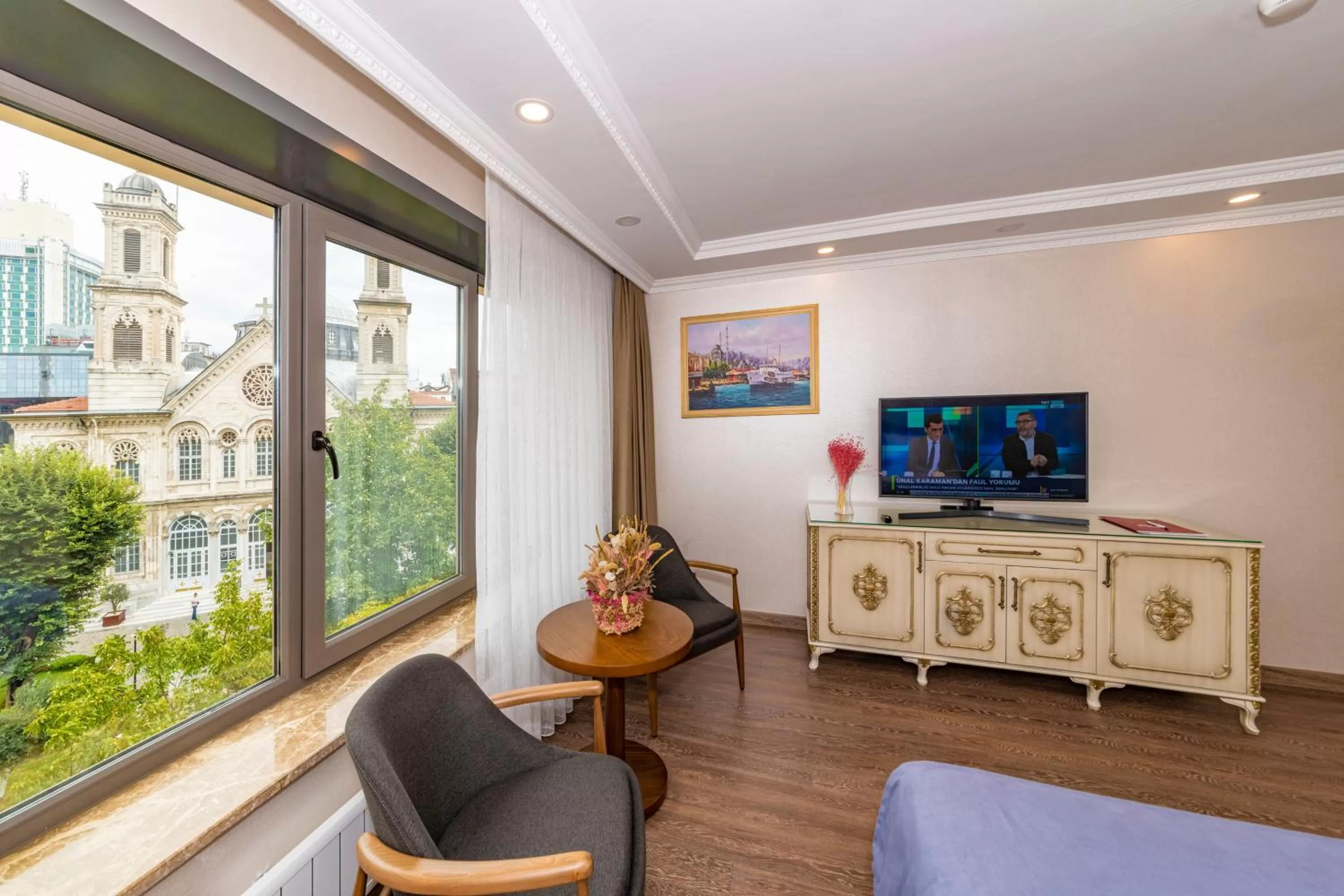 TV and multimedia in Almadina Hotel Istanbul