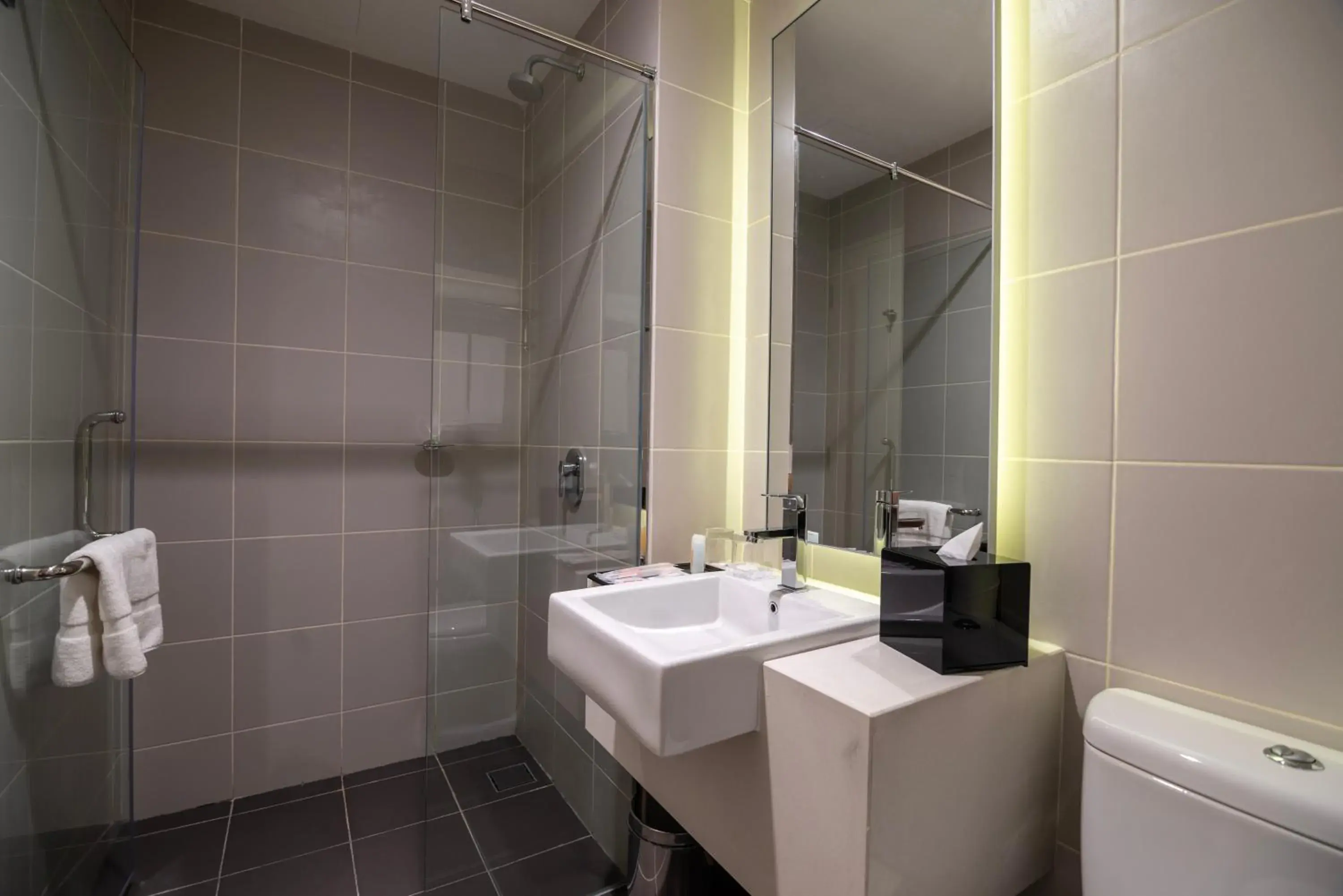 Bathroom in Ramada Meridin Johor Bahru Bathroom in Ramada Meridin Johor Bahru
