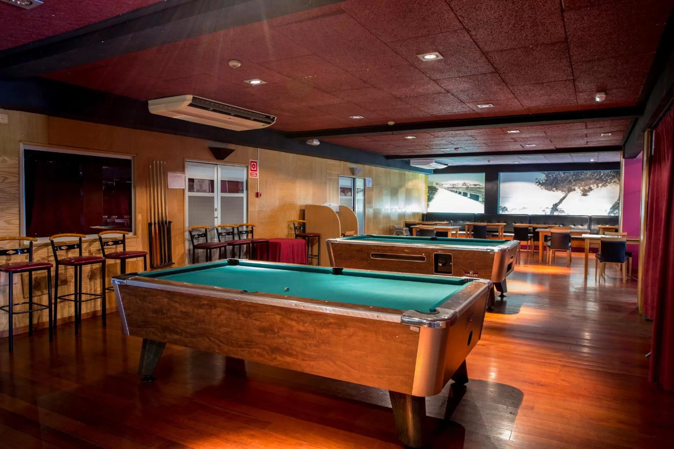 Billiard in Magic Cristal Park