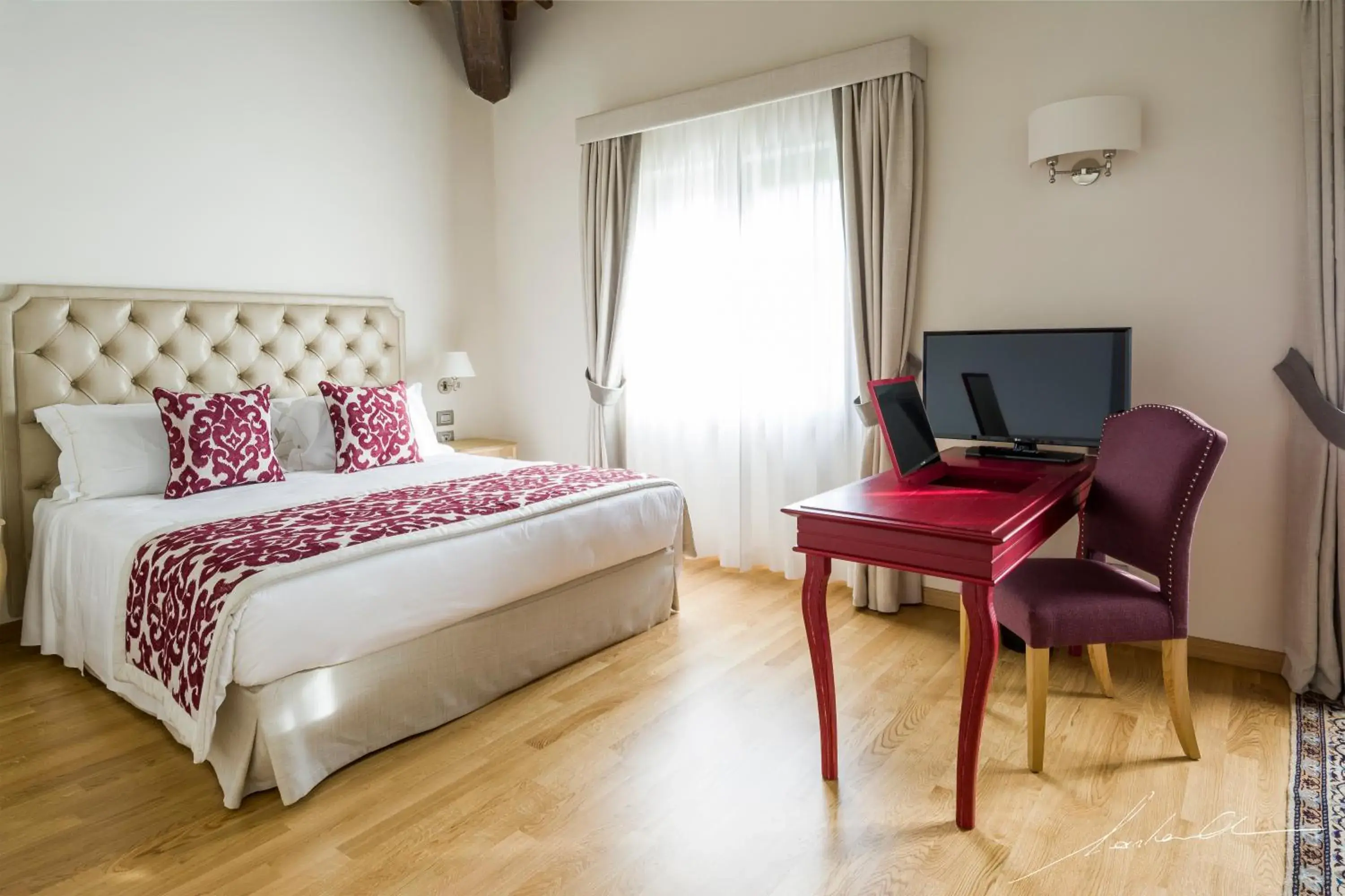 Photo of the whole room, Bed in Borgo La Chiaracia Resort & SPA