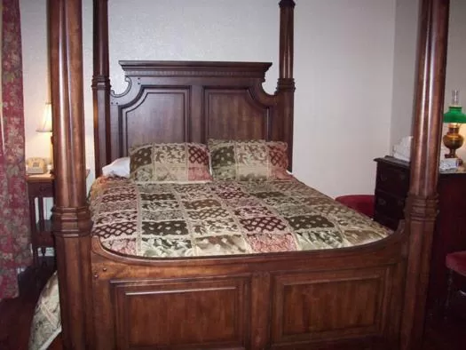 Bed in Inn at the Old Silk Mill