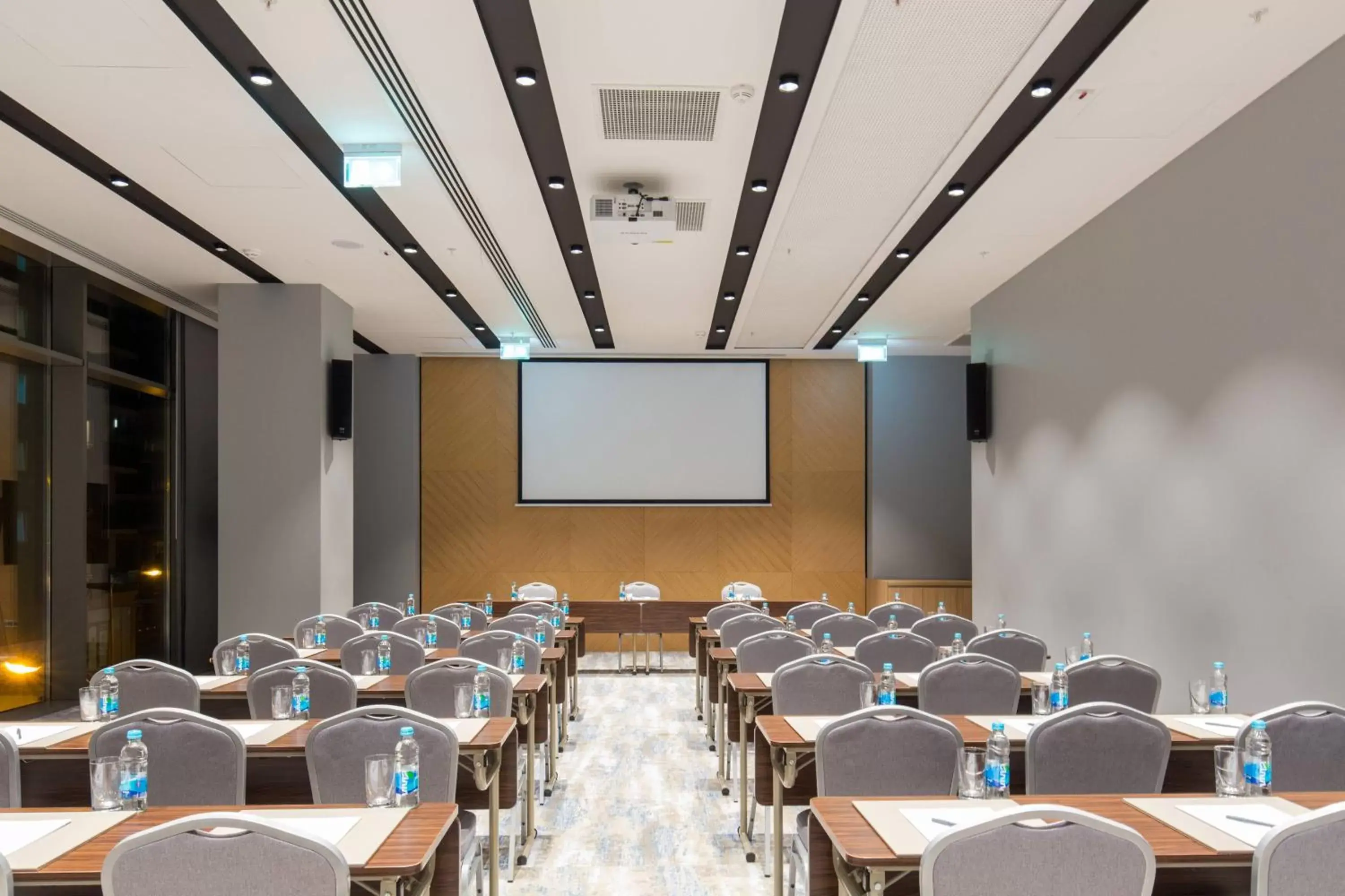 Meeting/conference room in Courtyard by Marriott Banja Luka