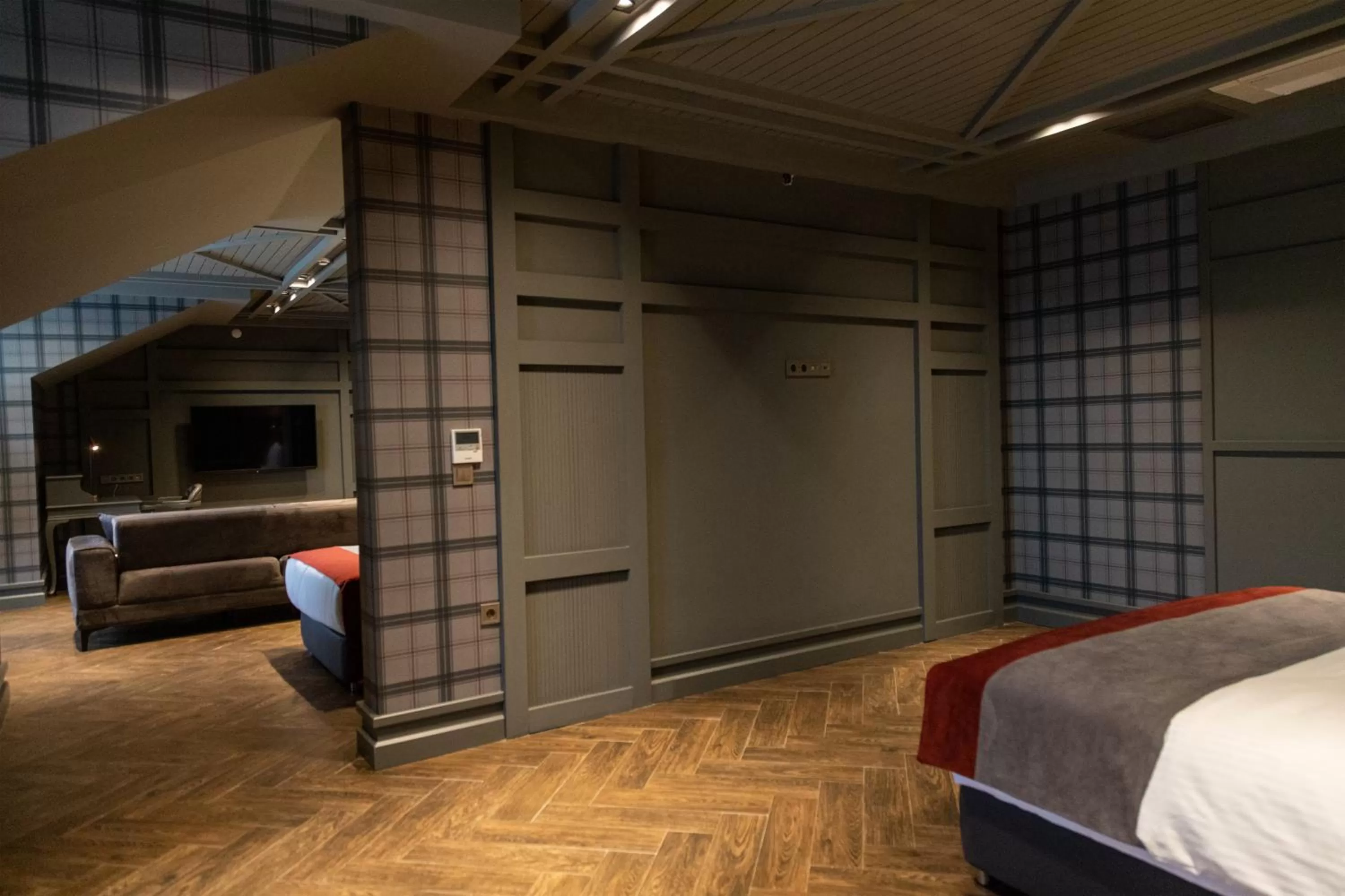 Living room, Bed in Ramada by Wyndham Erzurum