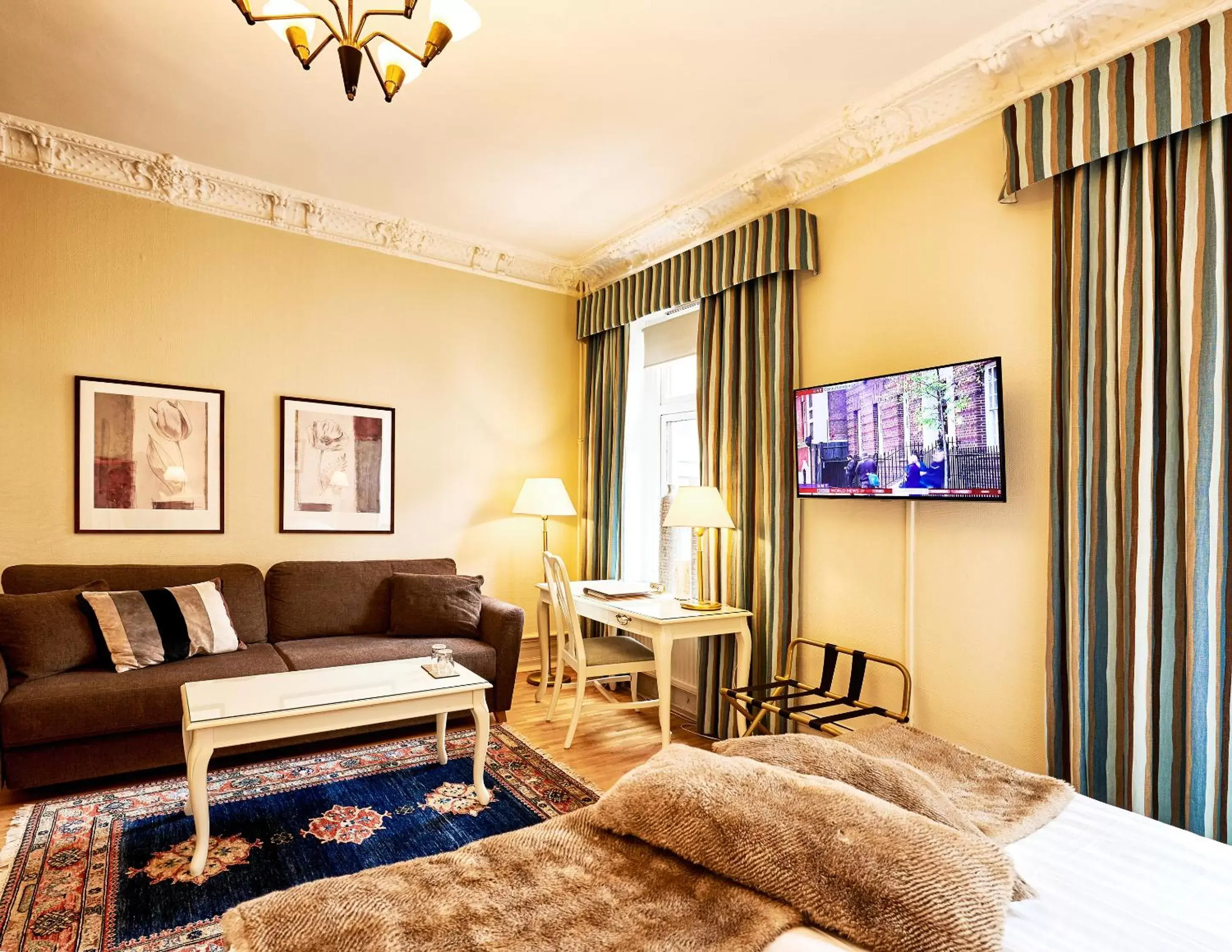 Living room, Seating Area in Hotel Royal