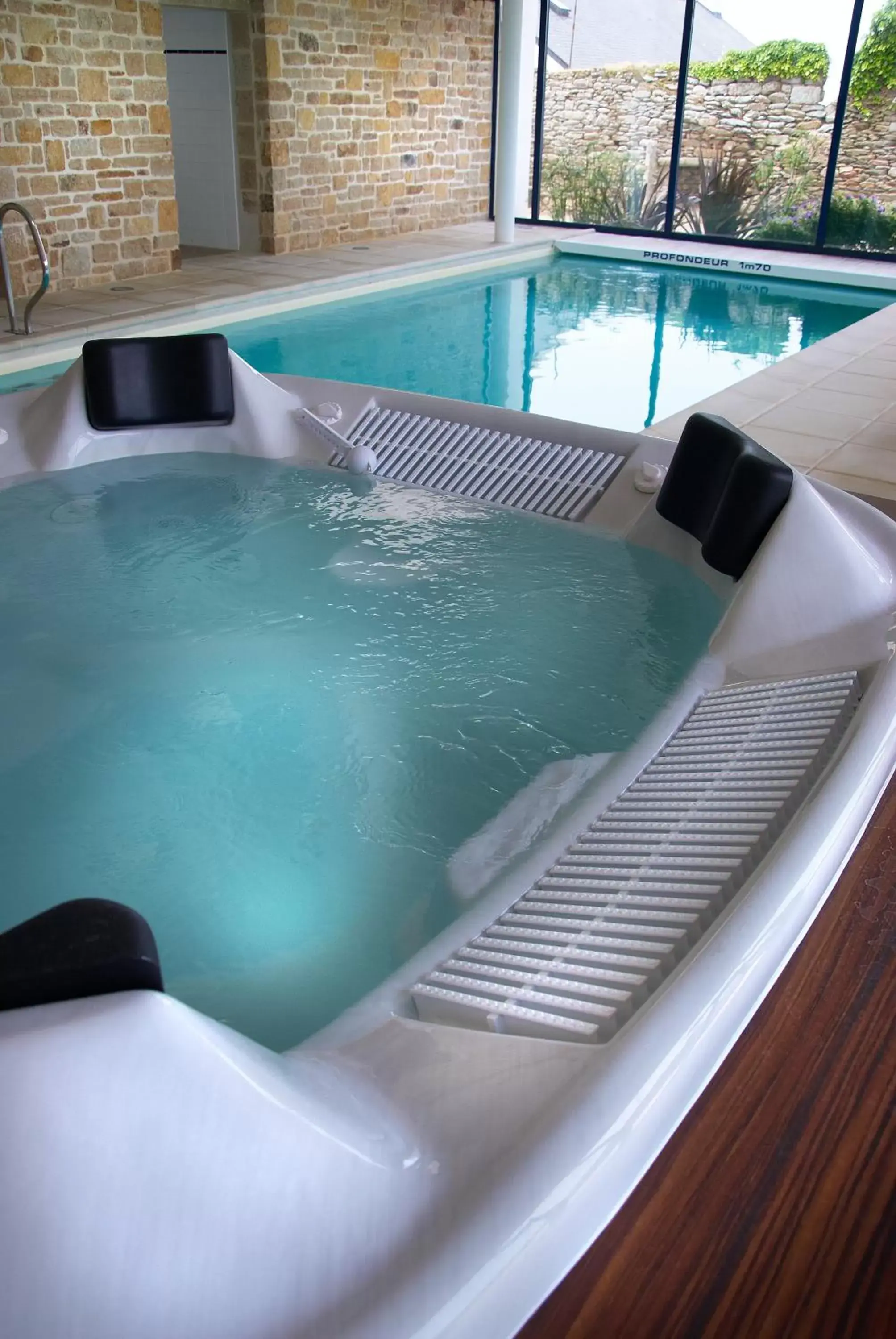 Spa and wellness centre/facilities, Swimming Pool in Hostellerie de la Pointe Saint-Mathieu - SPA & Restaurant