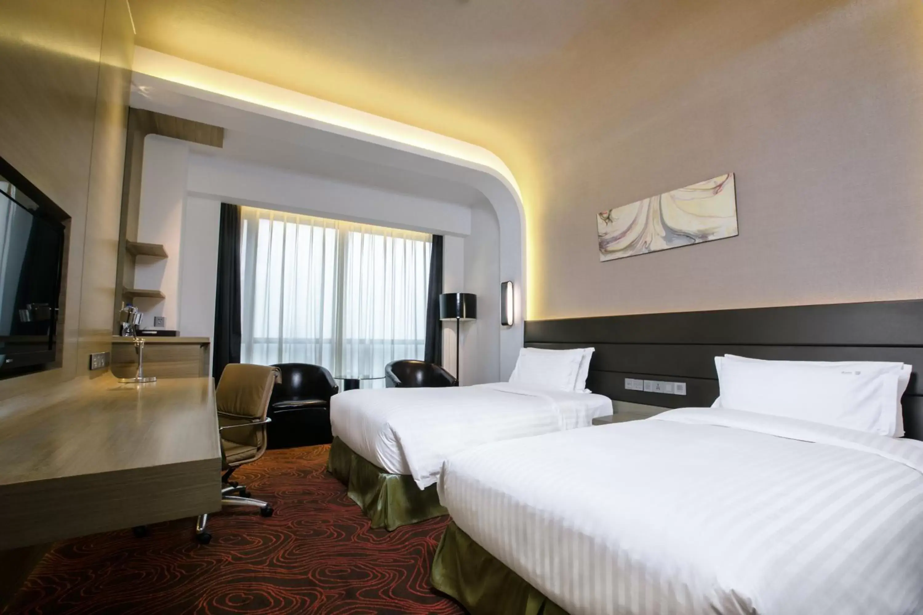 Photo of the whole room, Bed in Holiday Inn Shanghai Songjiang, an IHG Hotel - Miaoqian Street