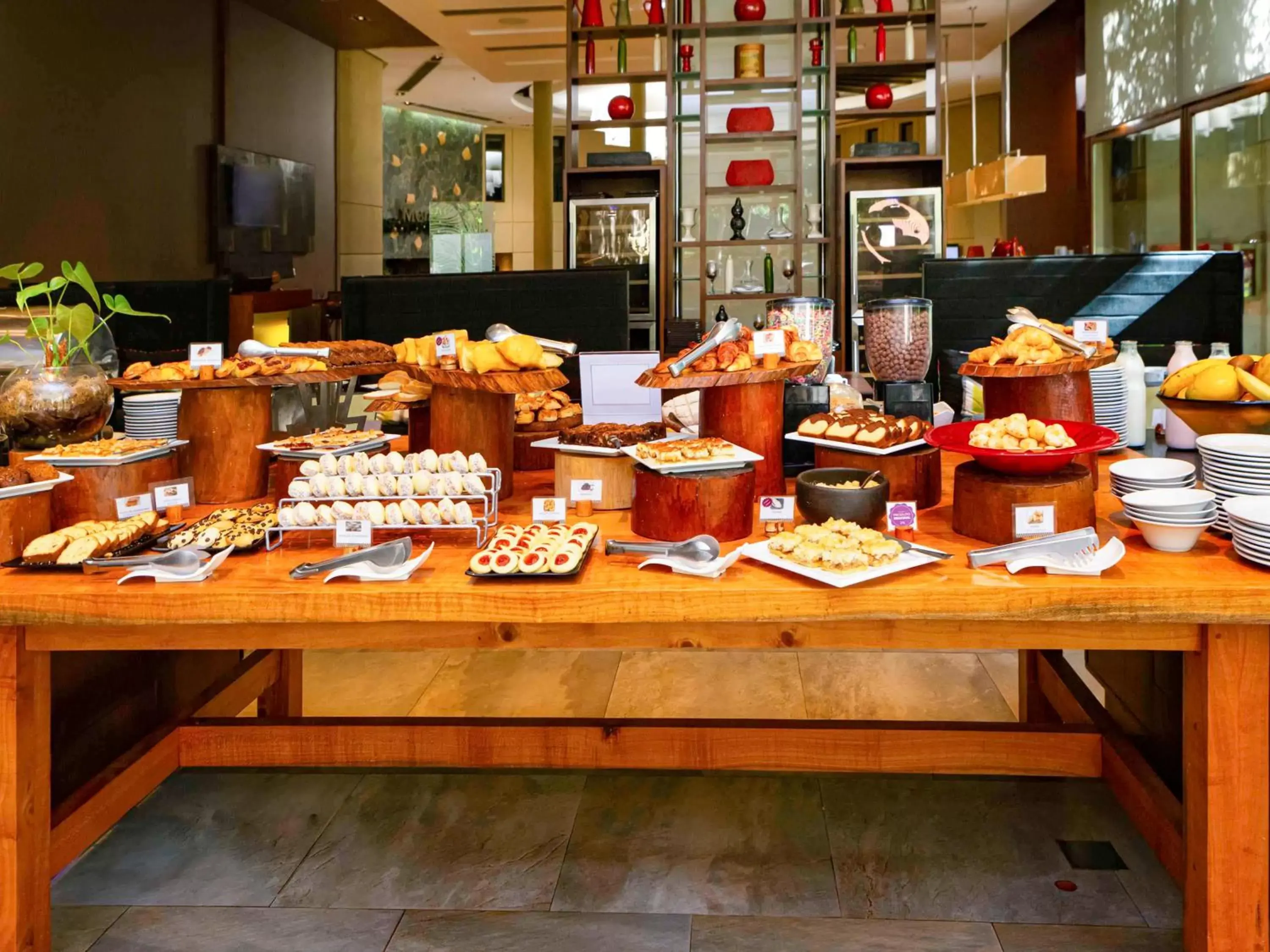 Breakfast in Mercure Iguazu Hotel Iru