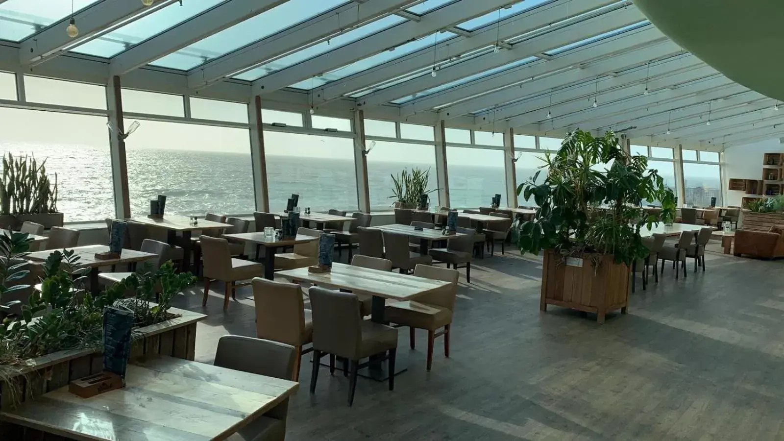 Breakfast, Restaurant/Places to Eat in De Pier Suites