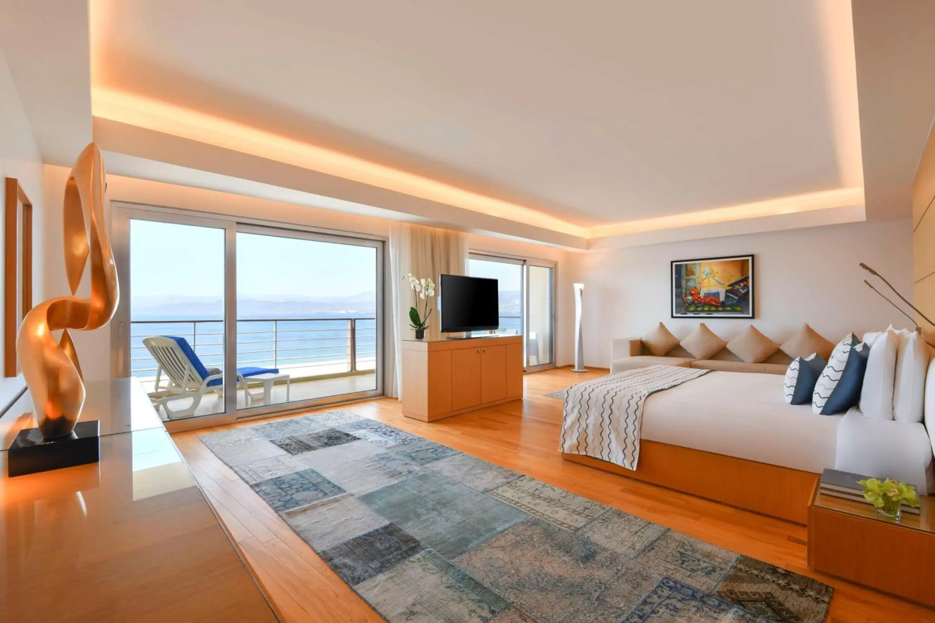 Photo of the whole room, Sea View in Kempinski Hotel Aqaba