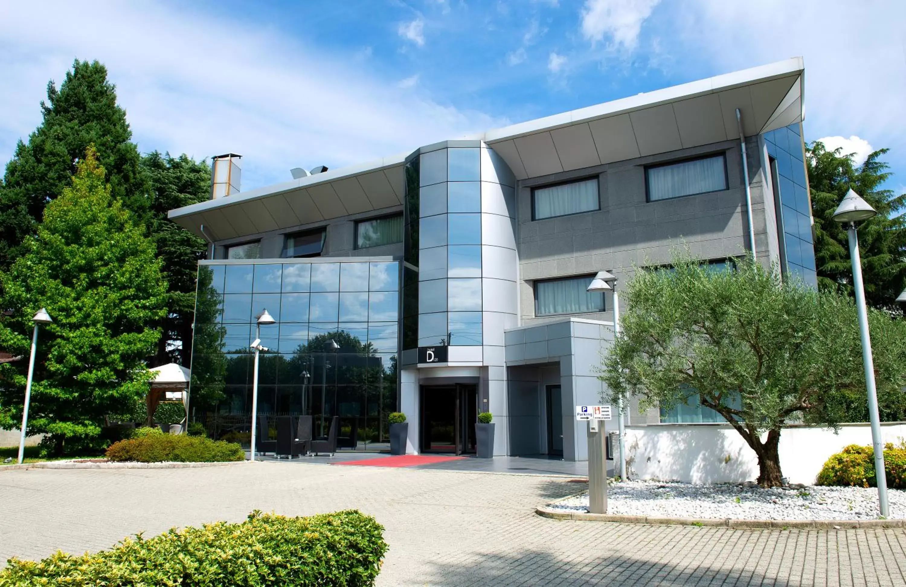 Facade/entrance in Hotel D120 Facade/entrance in Hotel D120