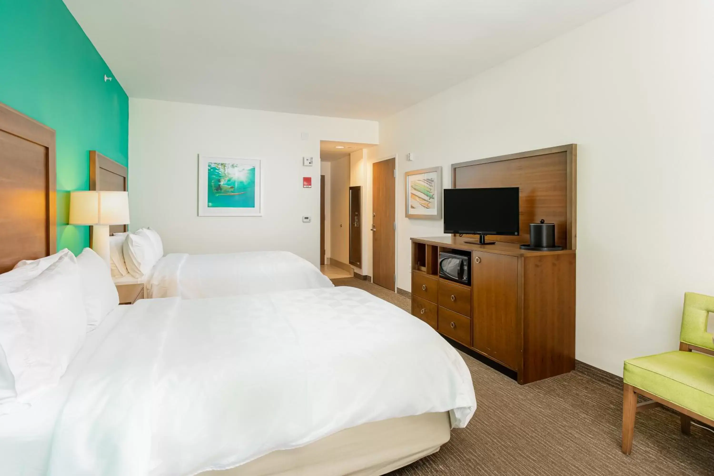 Bed in Holiday Inn Resort Fort Walton Beach, an IHG Hotel