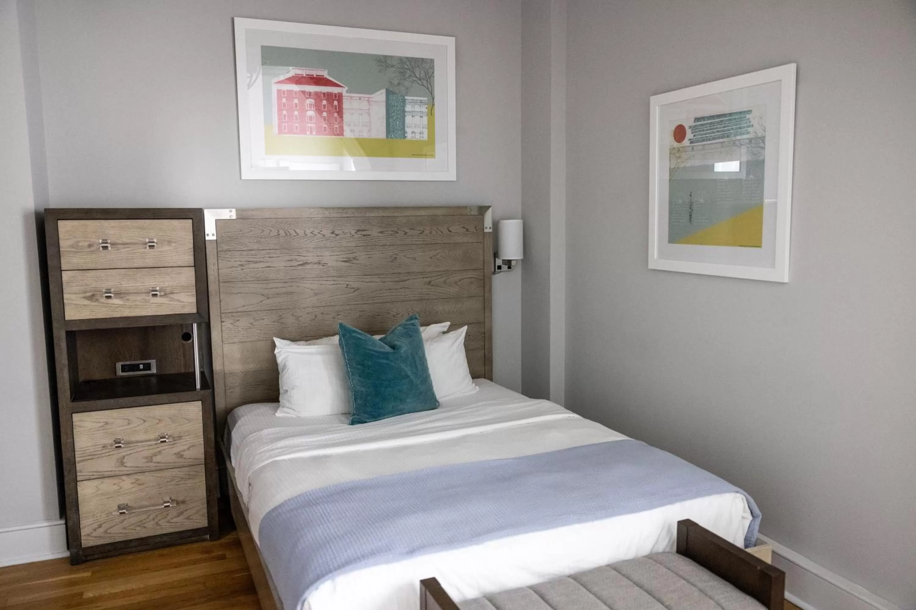 Bedroom, Bed in The Blackburn Inn and Conference Center