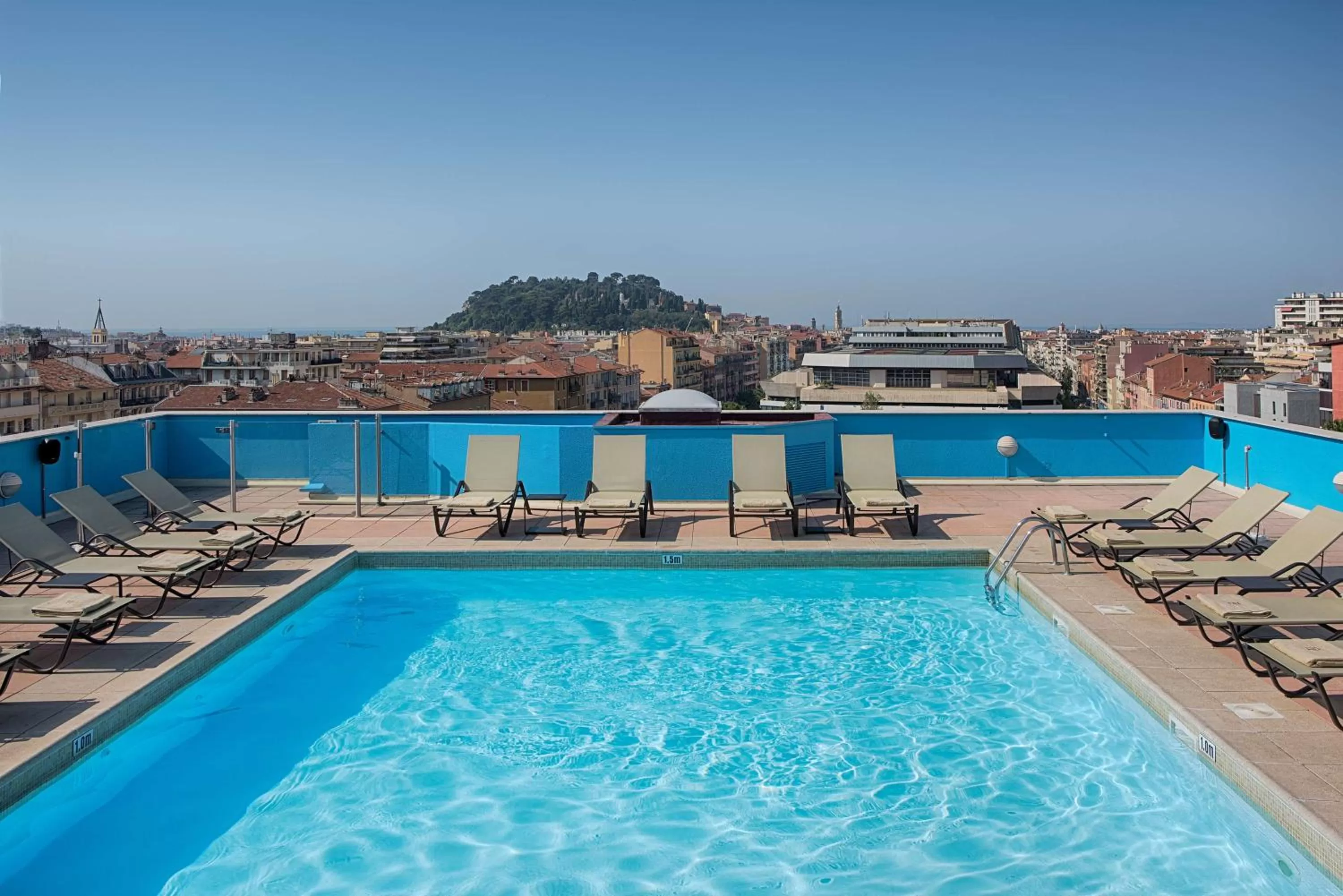 Pool view in NH Nice