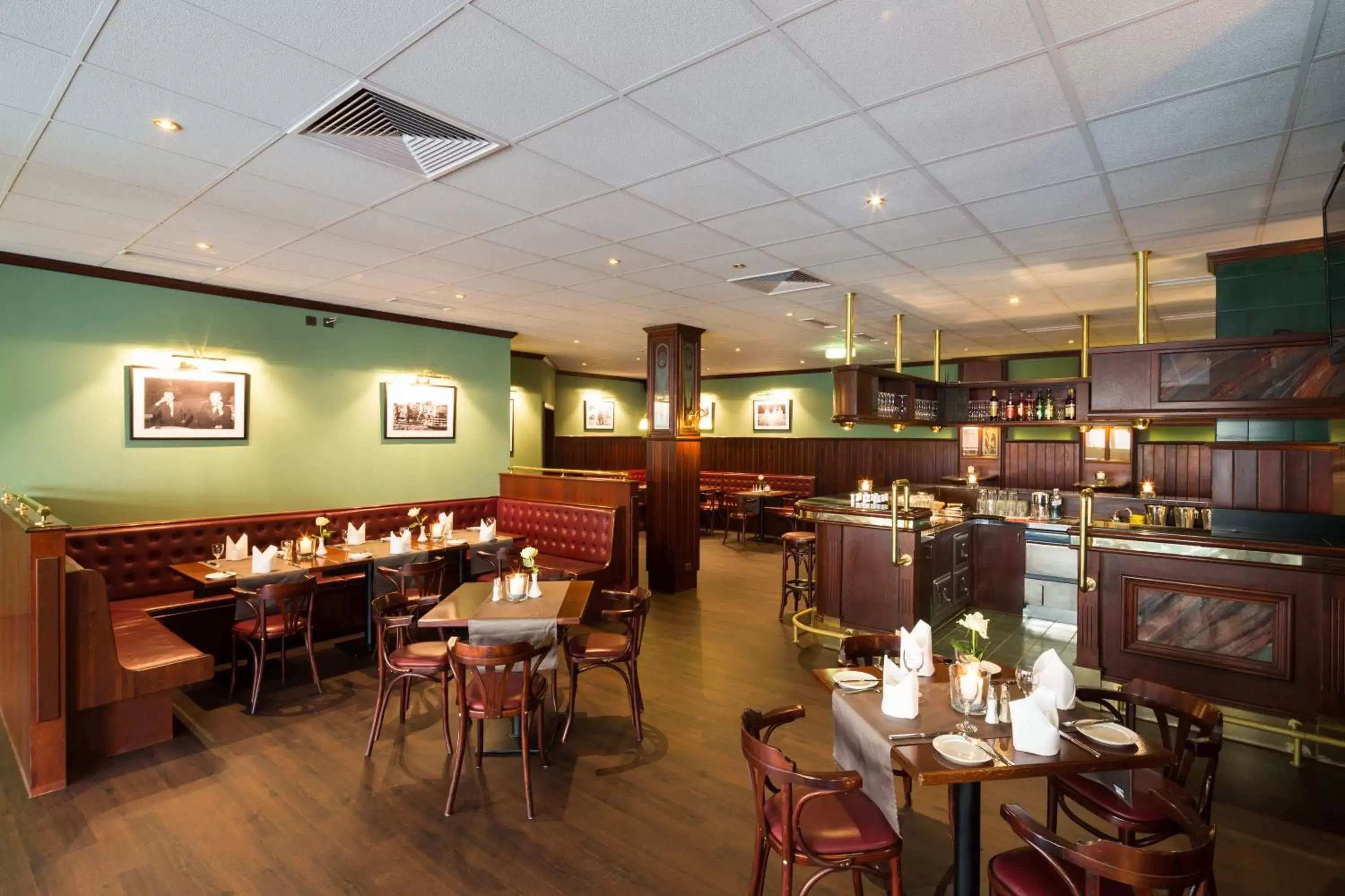 Restaurant/places to eat in Hotel Rheingold Restaurant/places to eat in Hotel Rheingold