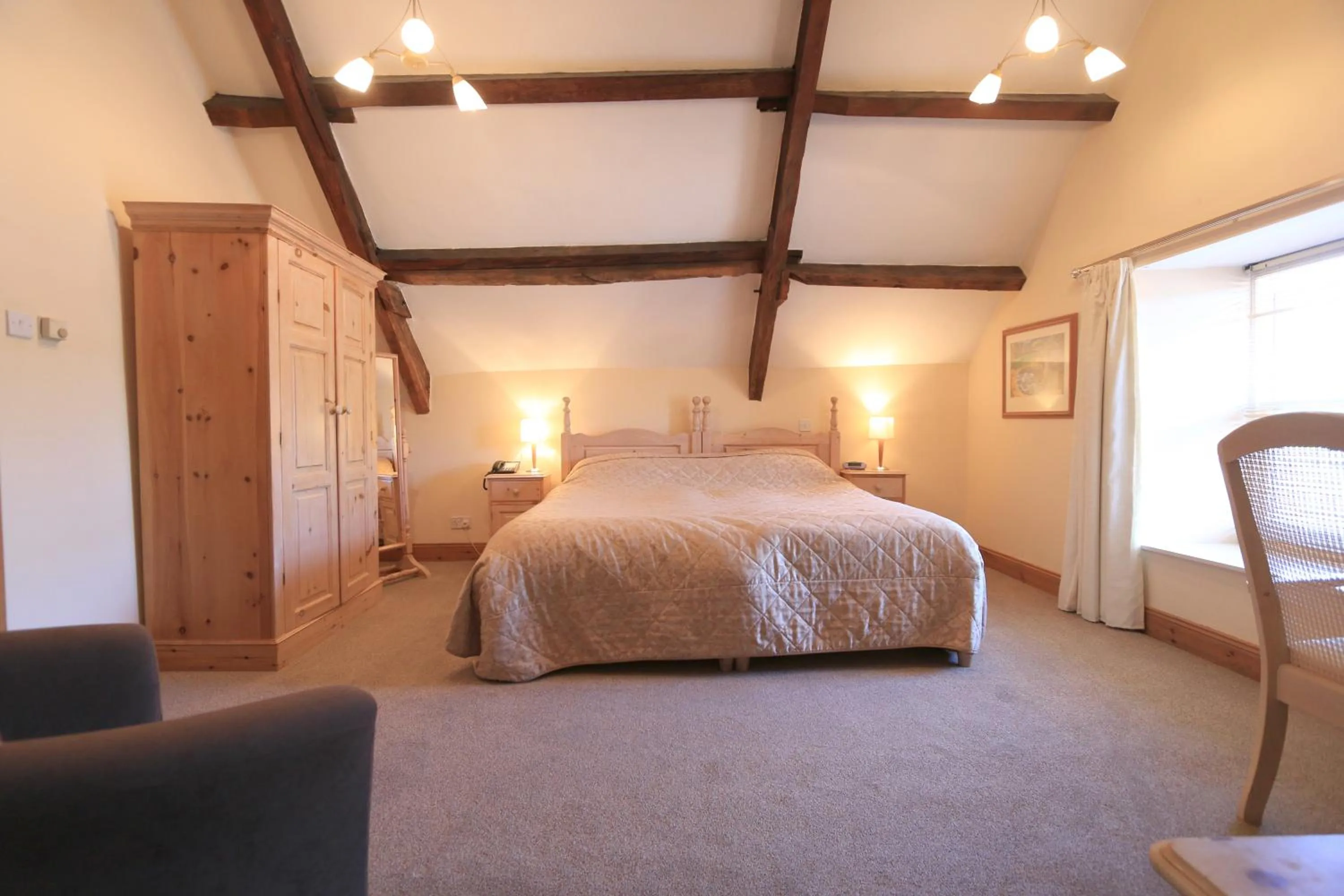 Day, Bed in Centre Of Britain Hotel