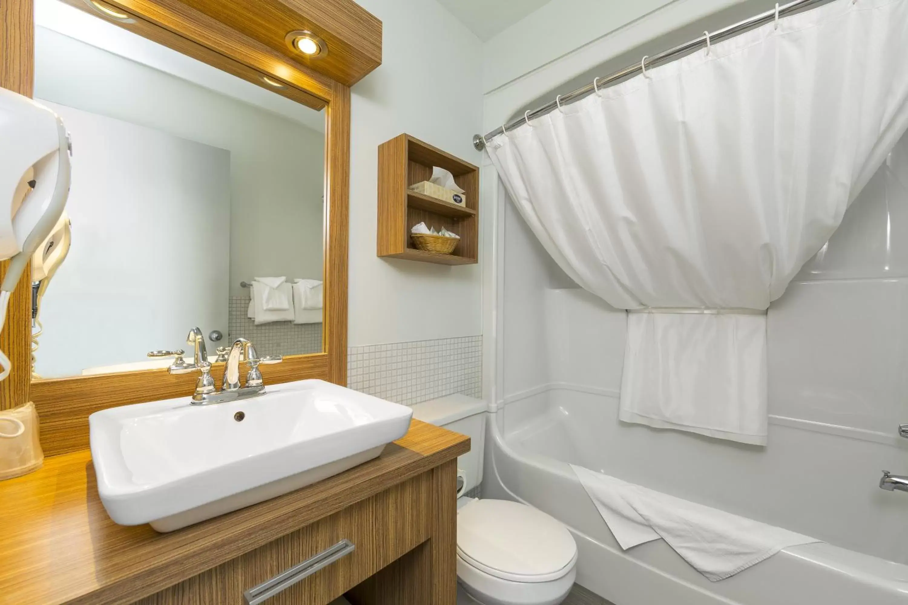 Bathroom in Hotel-Motel Castel de la Mer