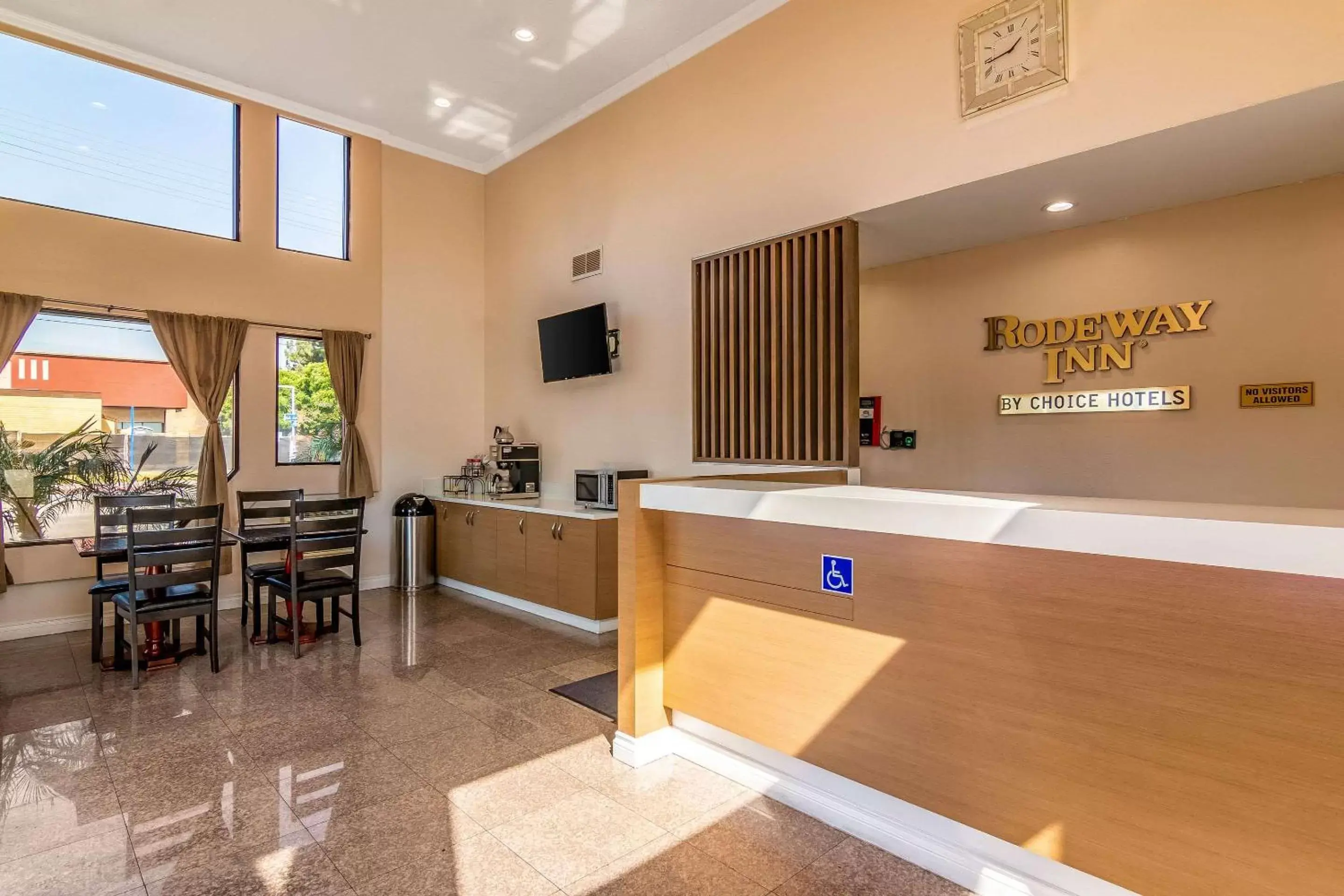 Lobby or reception in Rodeway Inn Artesia Cerritos