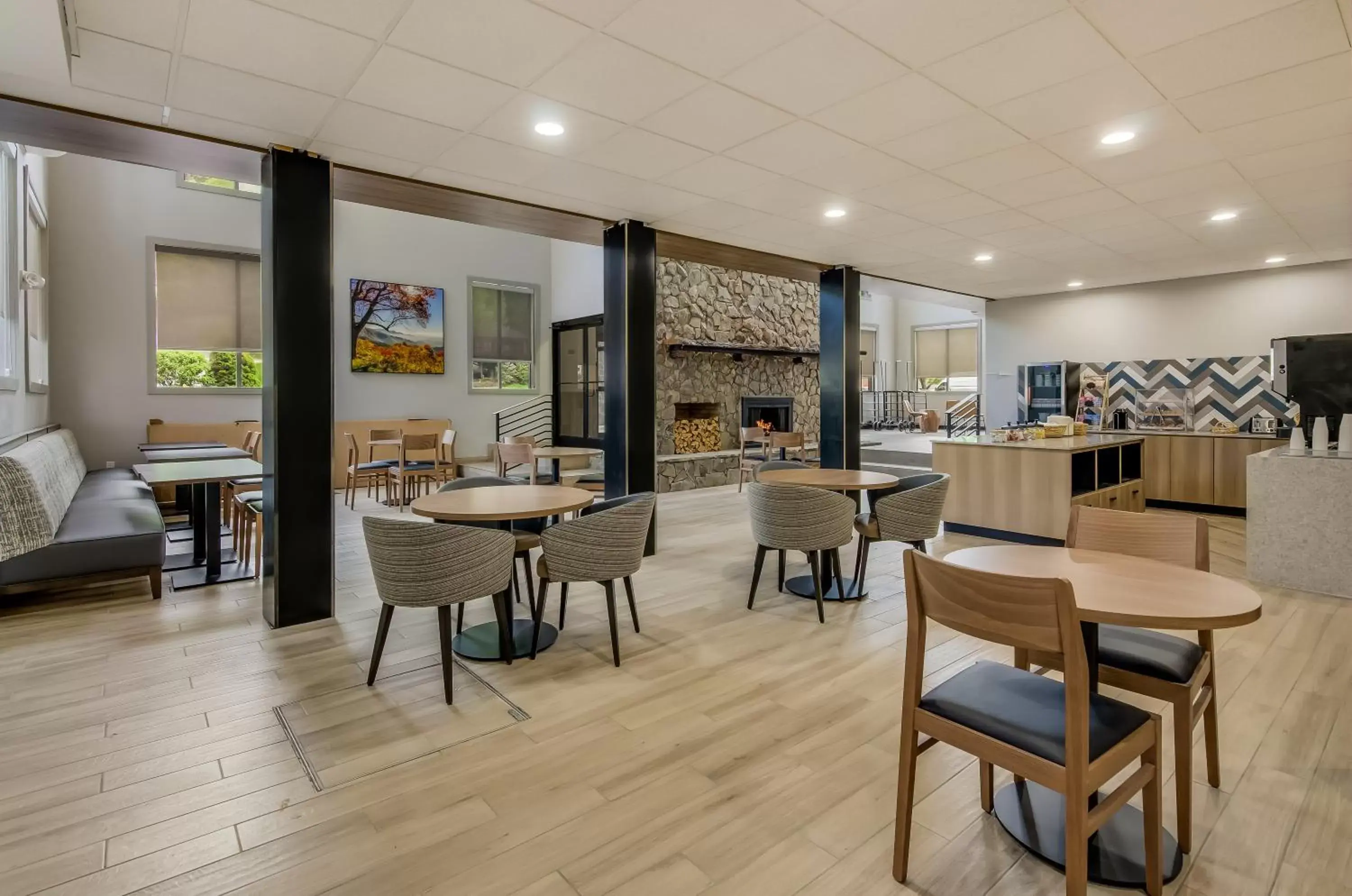 Breakfast, Restaurant/Places to Eat in Graystone Lodge, Ascend Hotel Collection