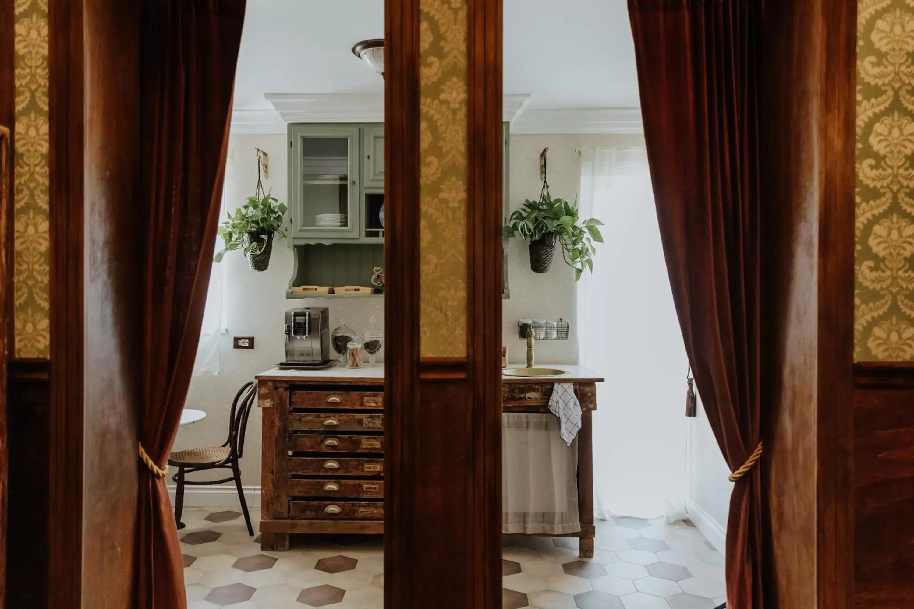 Communal kitchen in Locanda della Vittoria