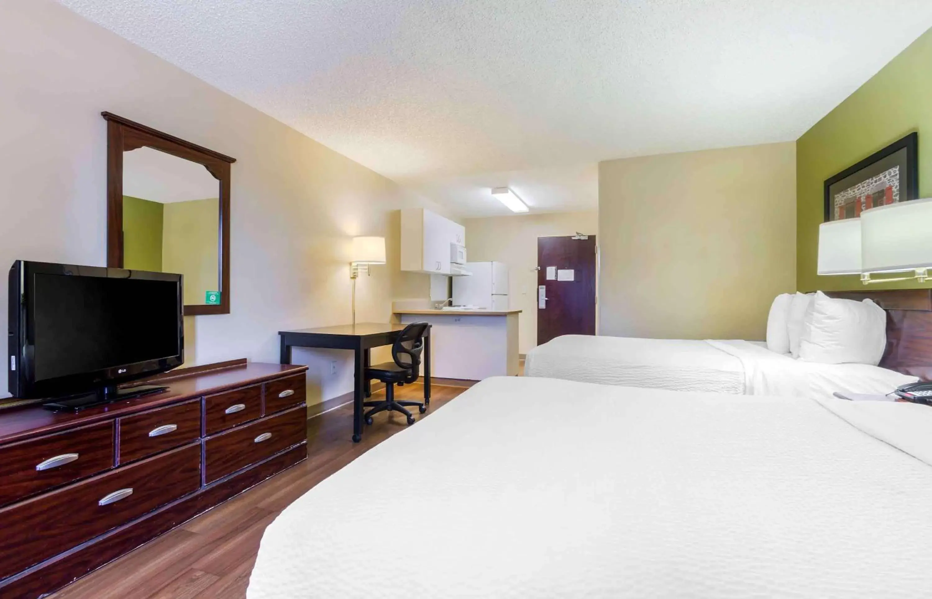 Bedroom, Bed in Extended Stay America Suites - Phoenix - Airport