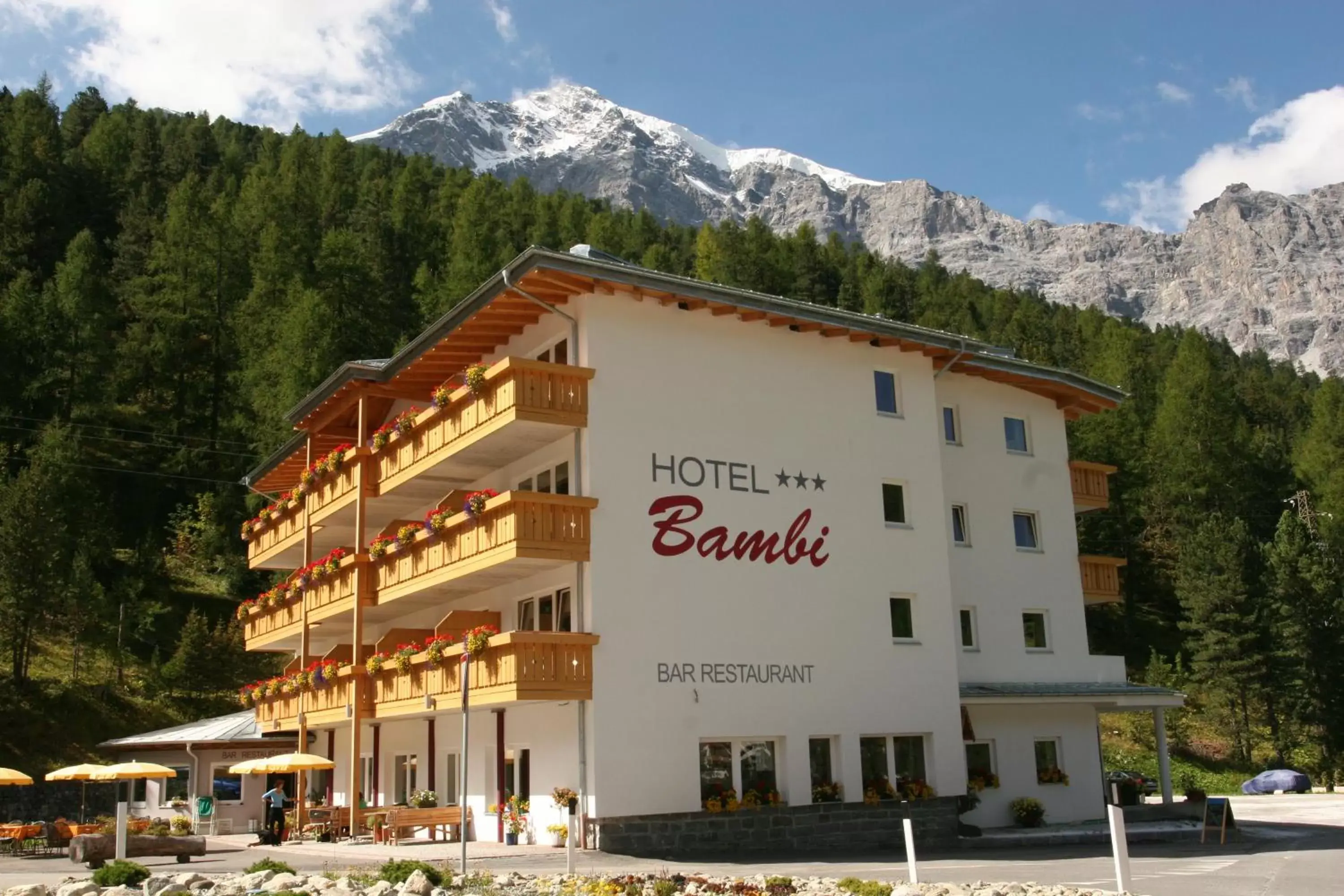 Property Building in Hotel Bambi Am Park