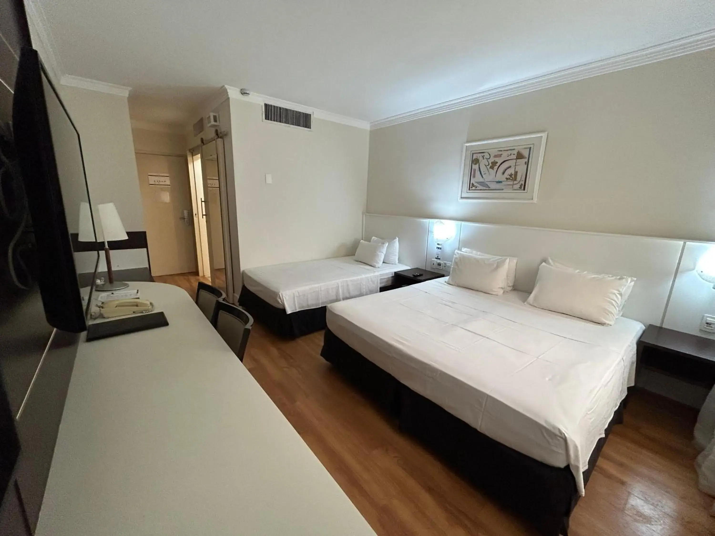 Queen Room - single occupancy - Disability Access in Hotel Premium Campinas
