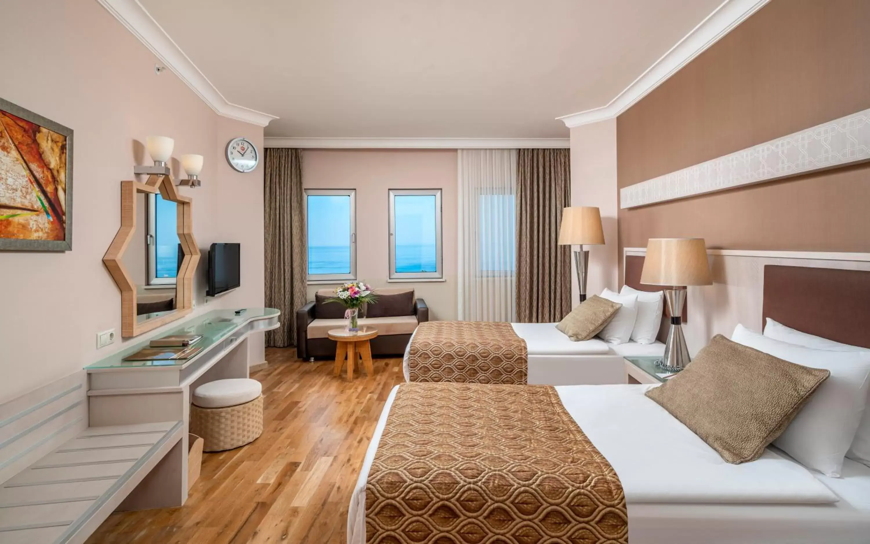 Bedroom in Mukarnas Spa & Resort Hotel