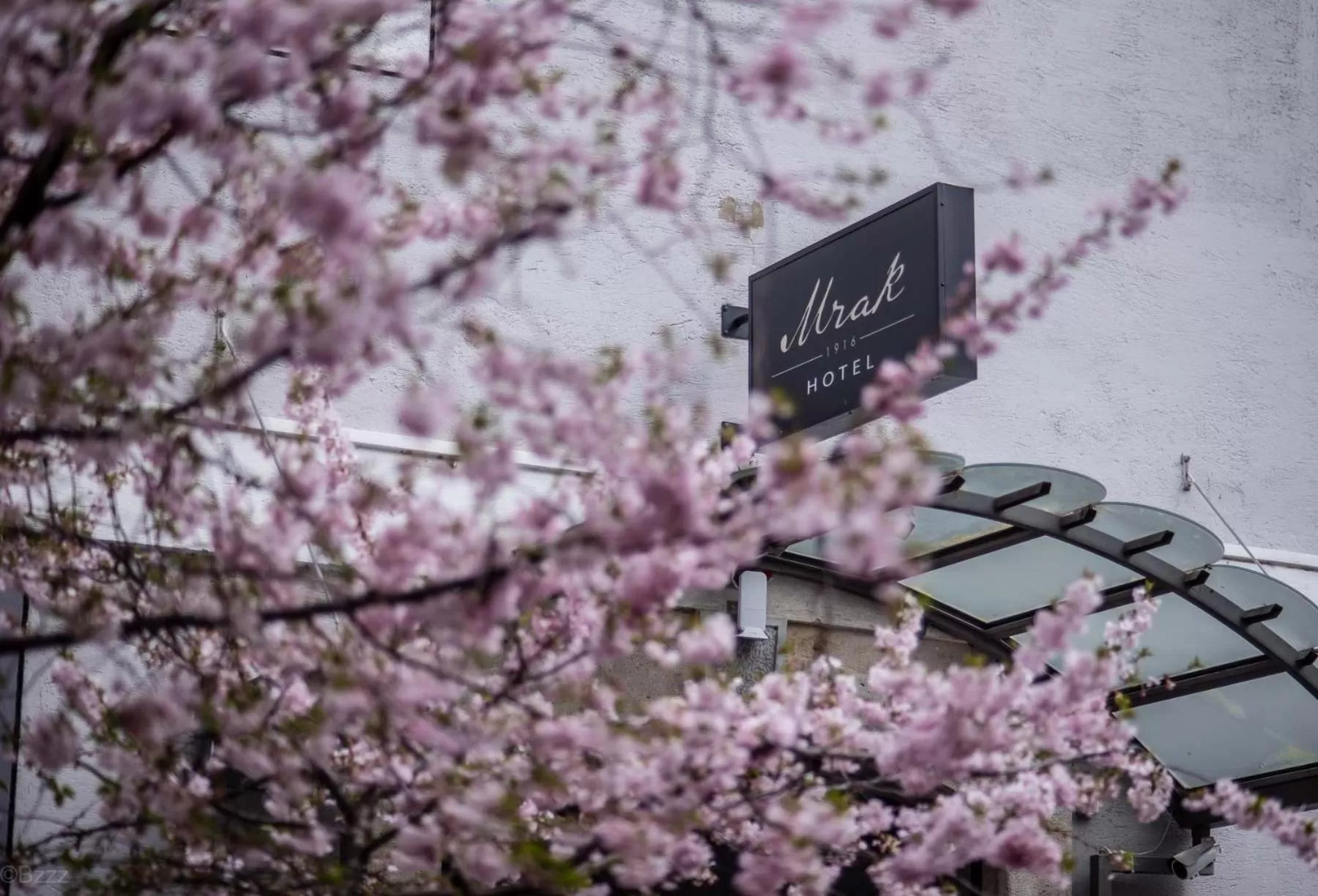 Facade/entrance in Hotel Mrak