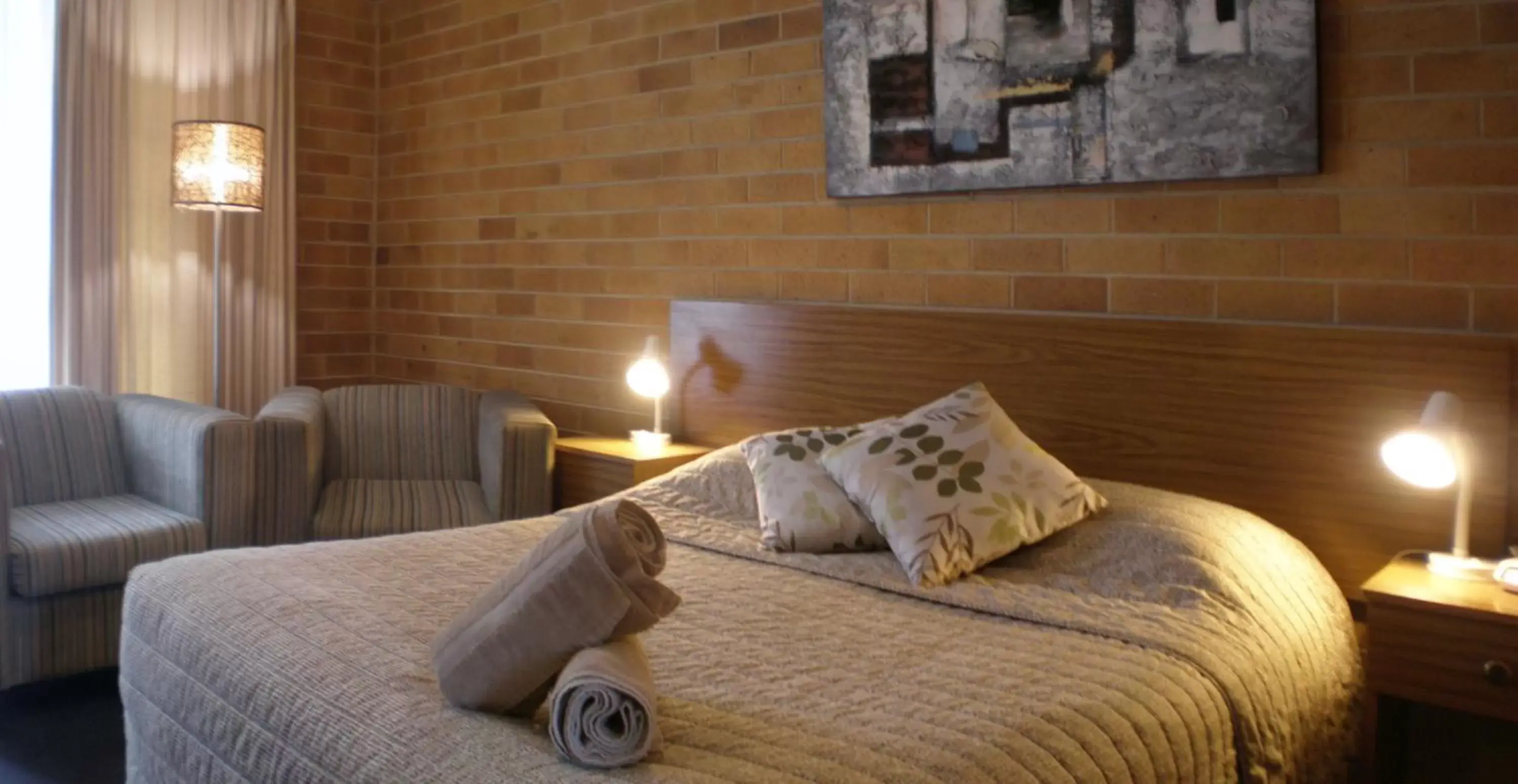 Queen Room - single occupancy in White Lanterns Motel Queen Room - single occupancy in White Lanterns Motel