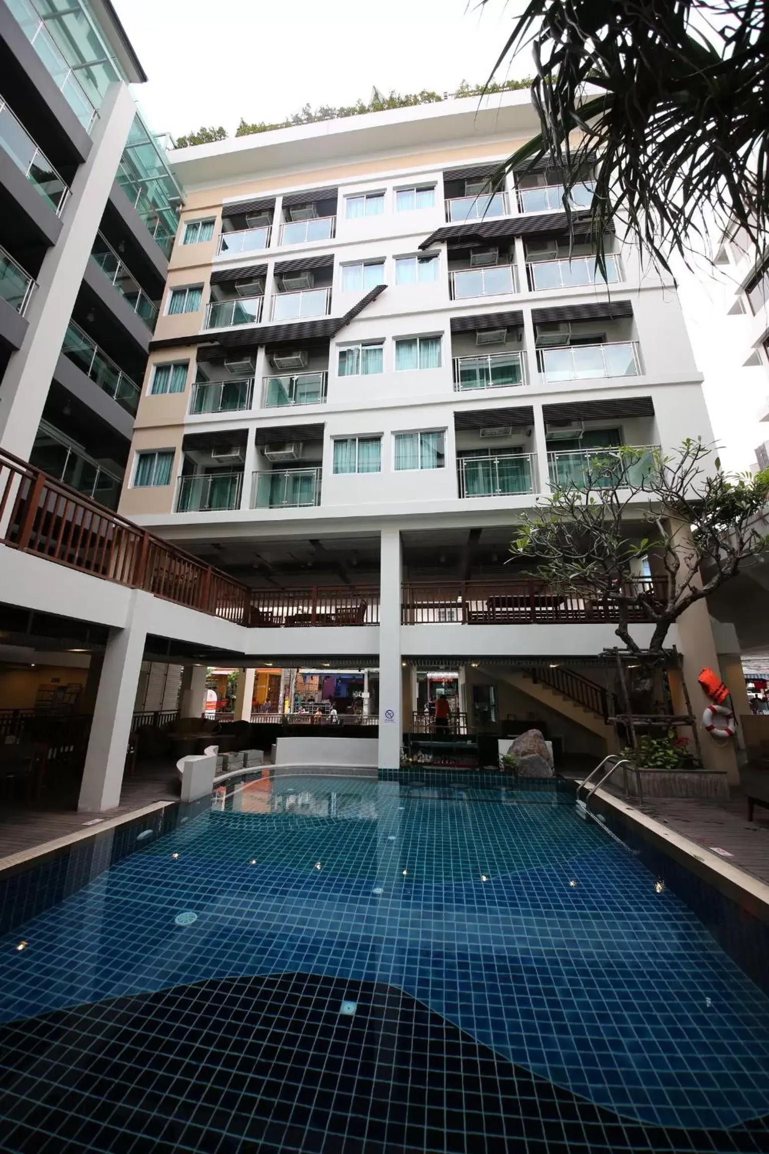 Facade/entrance in Sunshine Hotel & Residences Facade/entrance in Sunshine Hotel & Residences