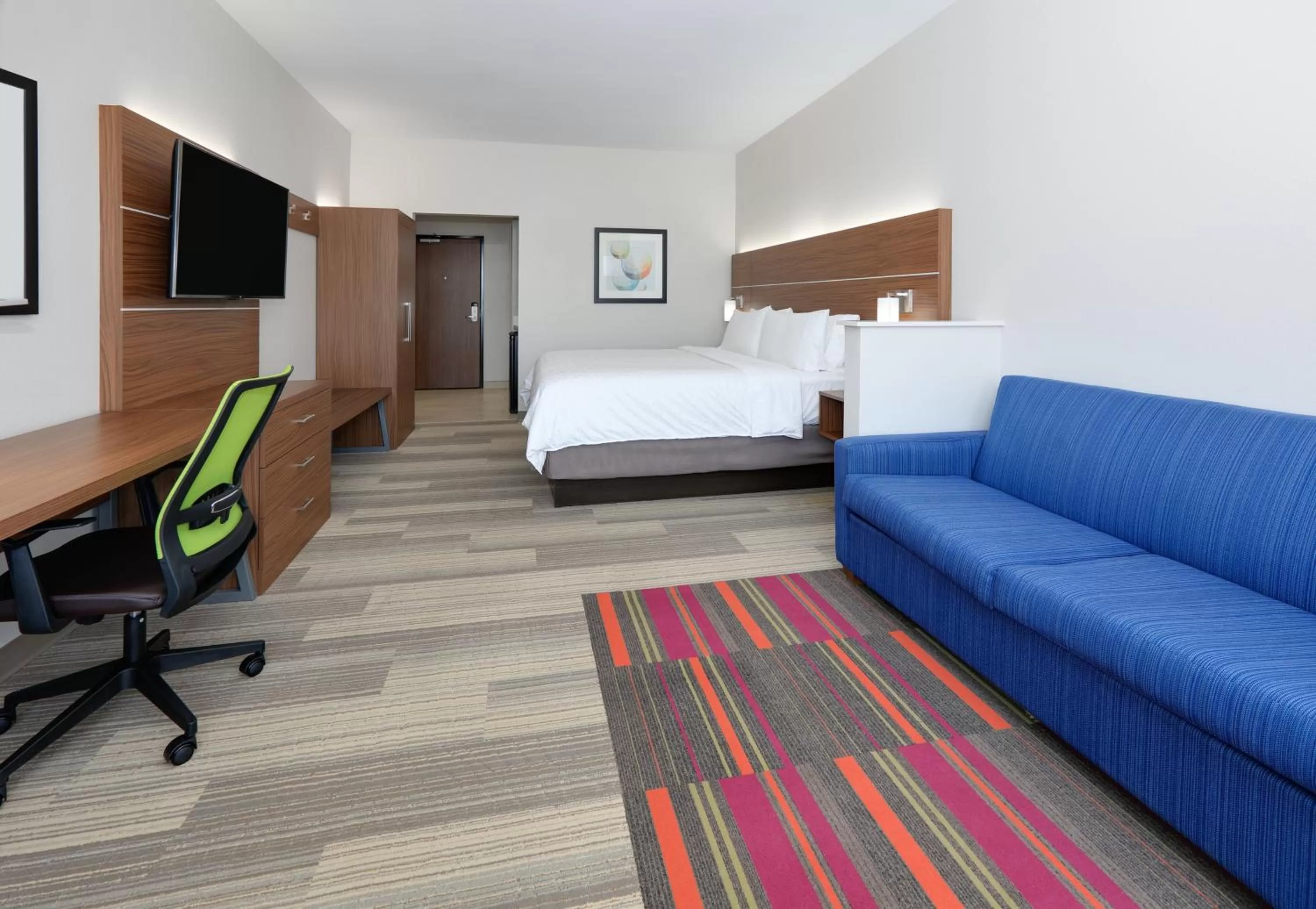 Photo of the whole room, Bed in Holiday Inn Express & Suites - Dallas NW HWY - Love Field by IHG